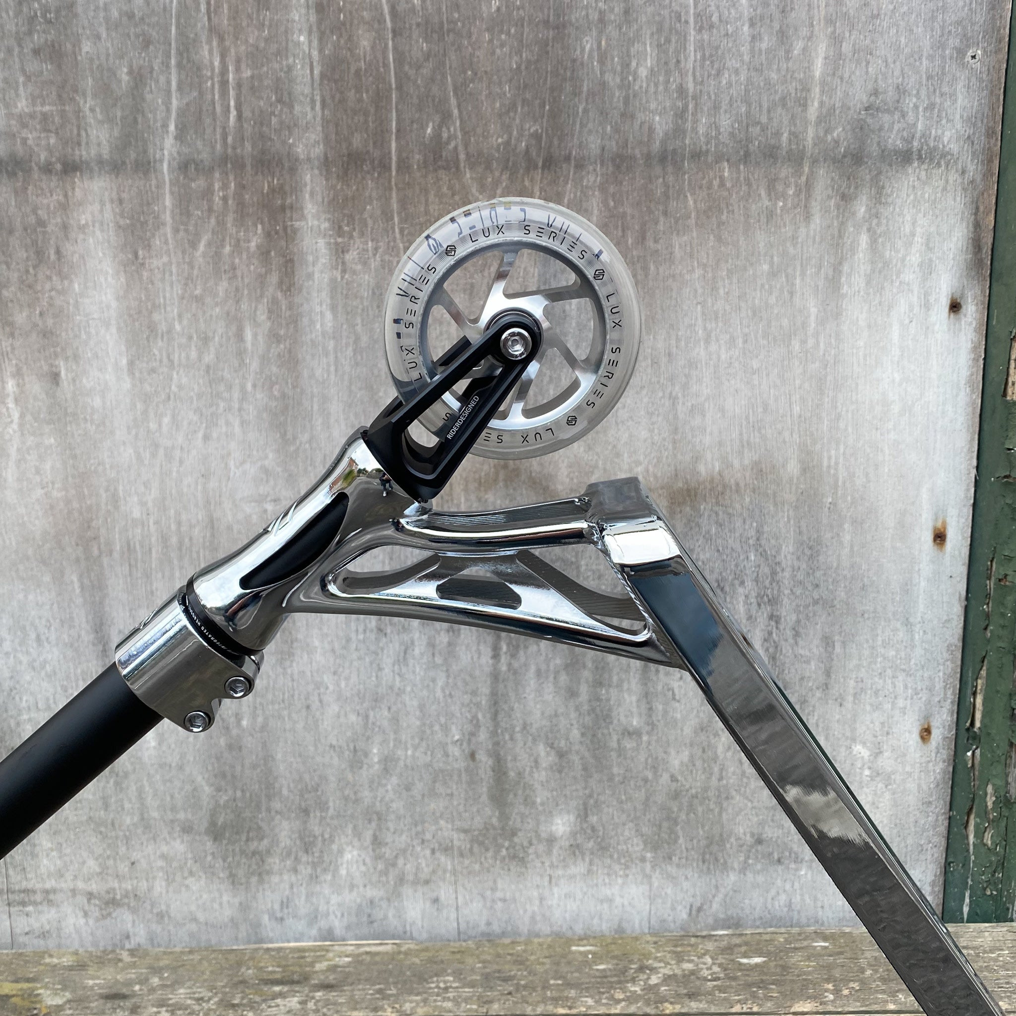 Striker Chrome Custom Build - Czarny/Srebrny- ScootWorld