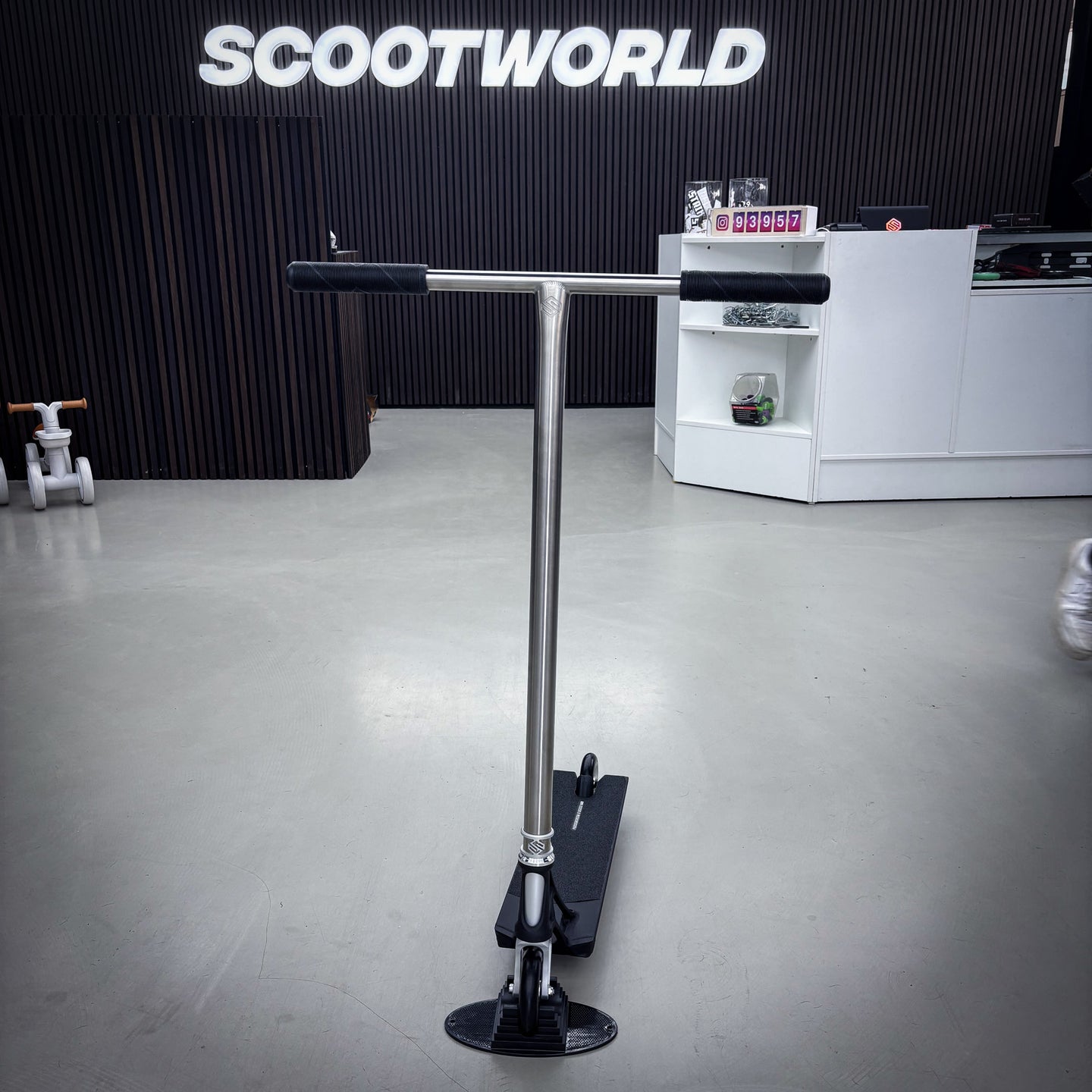 Striker Titan Pandemonium Custom Build - Black/Silver- ScootWorld