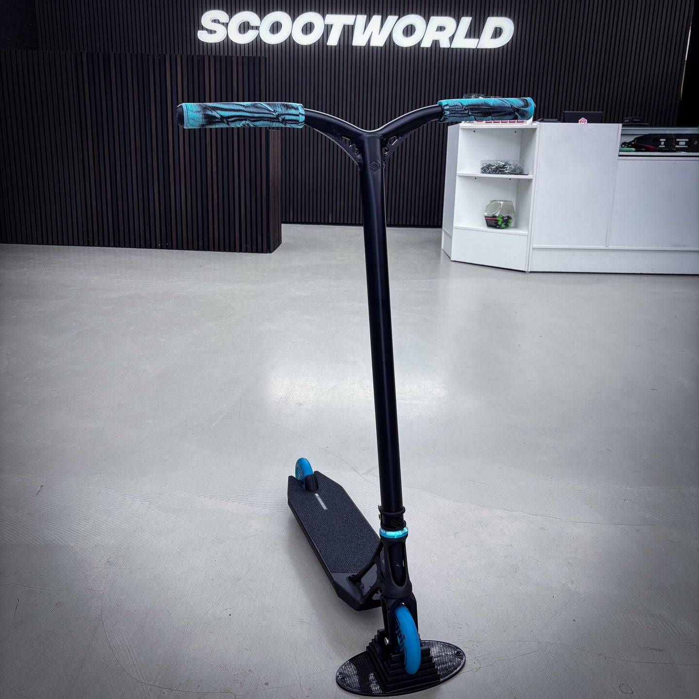 Striker Pandemonium Black/Teal Custom Build - Black/Teal- ScootWorld