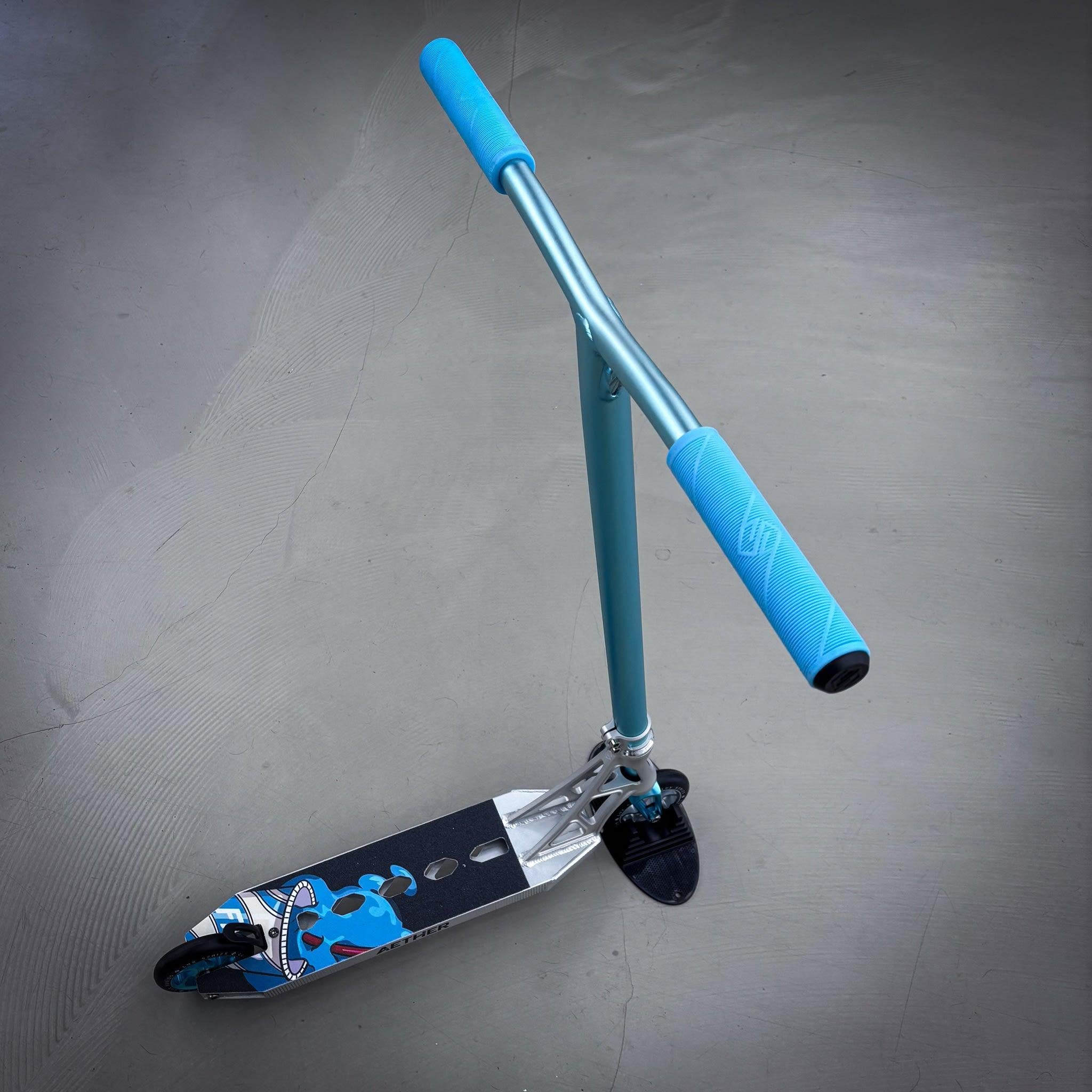 Striker Aether Silver/Teal Custom Build - Silver/Teal- ScootWorld