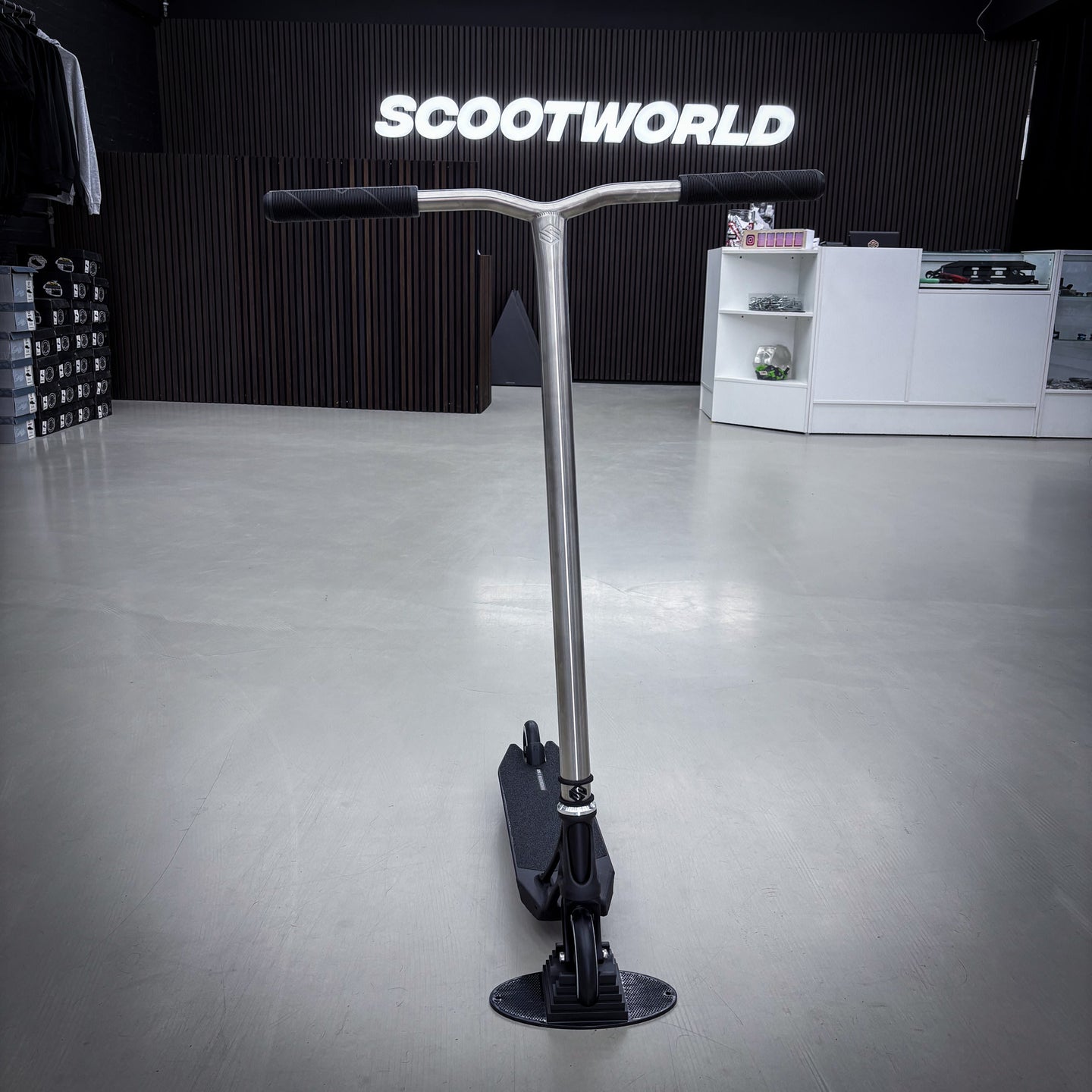 Striker Titan Pande Custom Build - Black/Silver- ScootWorld