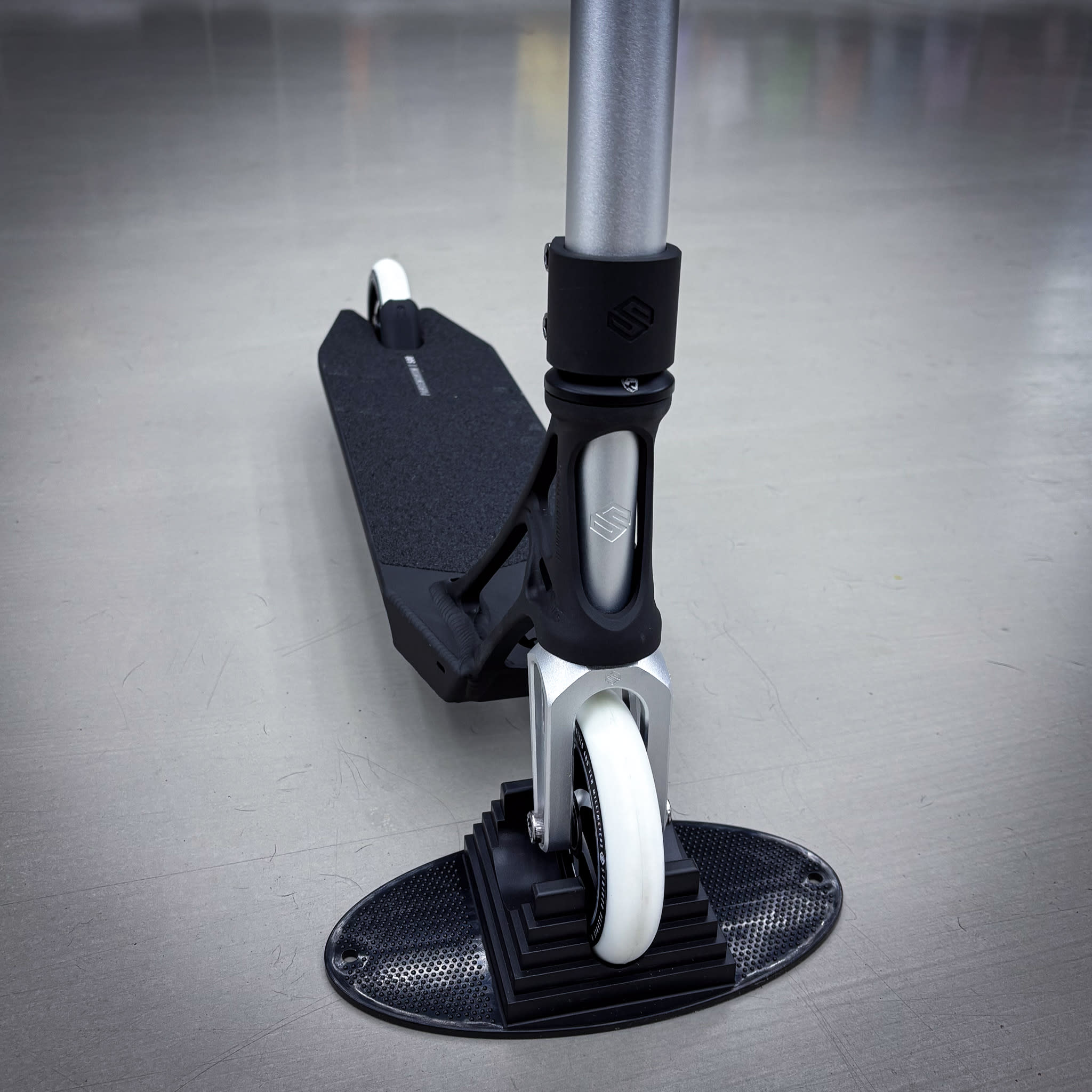 Striker Ethic Black/Silver Custom Build - Czarny/Srebrny- ScootWorld