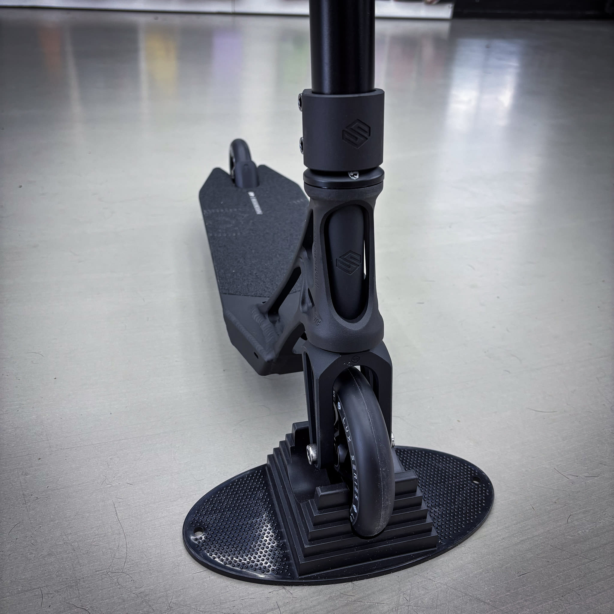 Striker Full Black Custom Build - Black- ScootWorld