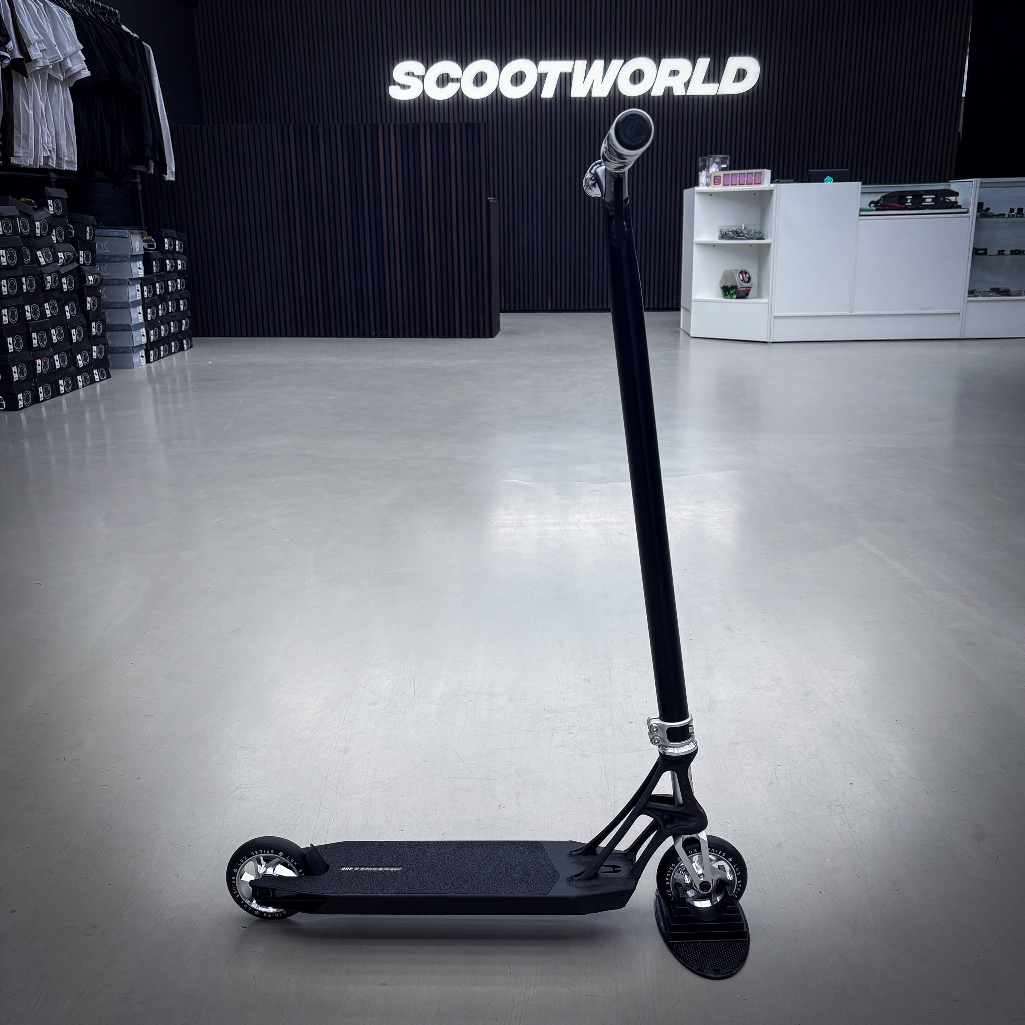 Striker Pande Black/Silver 460mm Custom Build - Black/Silver- ScootWorld
