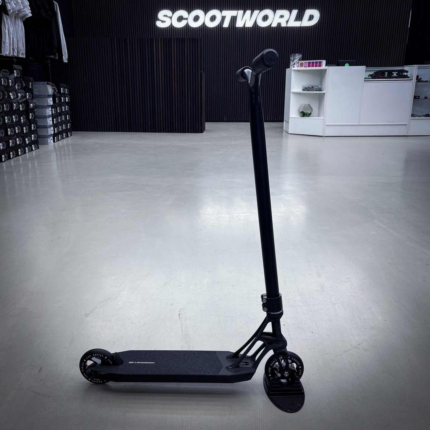 Striker Pande Black 460 Custom Build - Black- ScootWorld