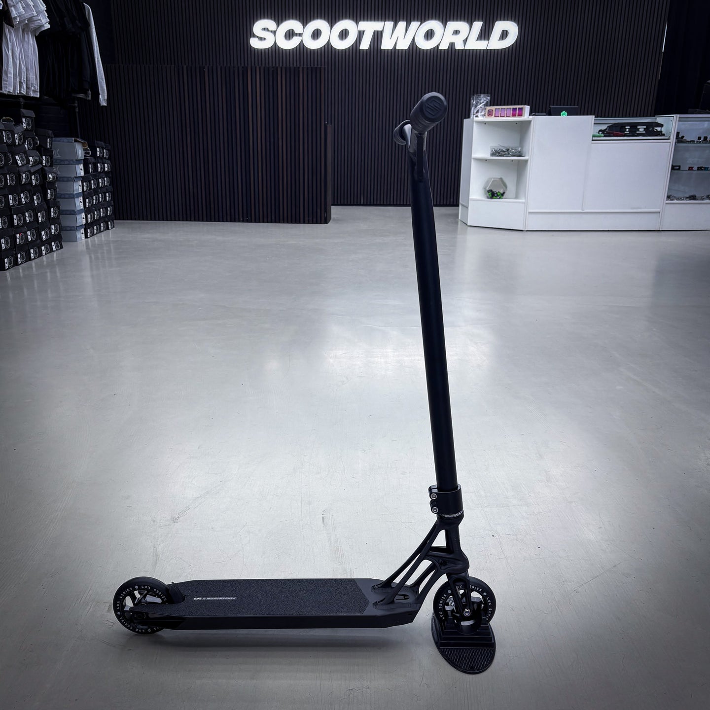 Striker Pande Black 500 Custom Build - Czarny- ScootWorld