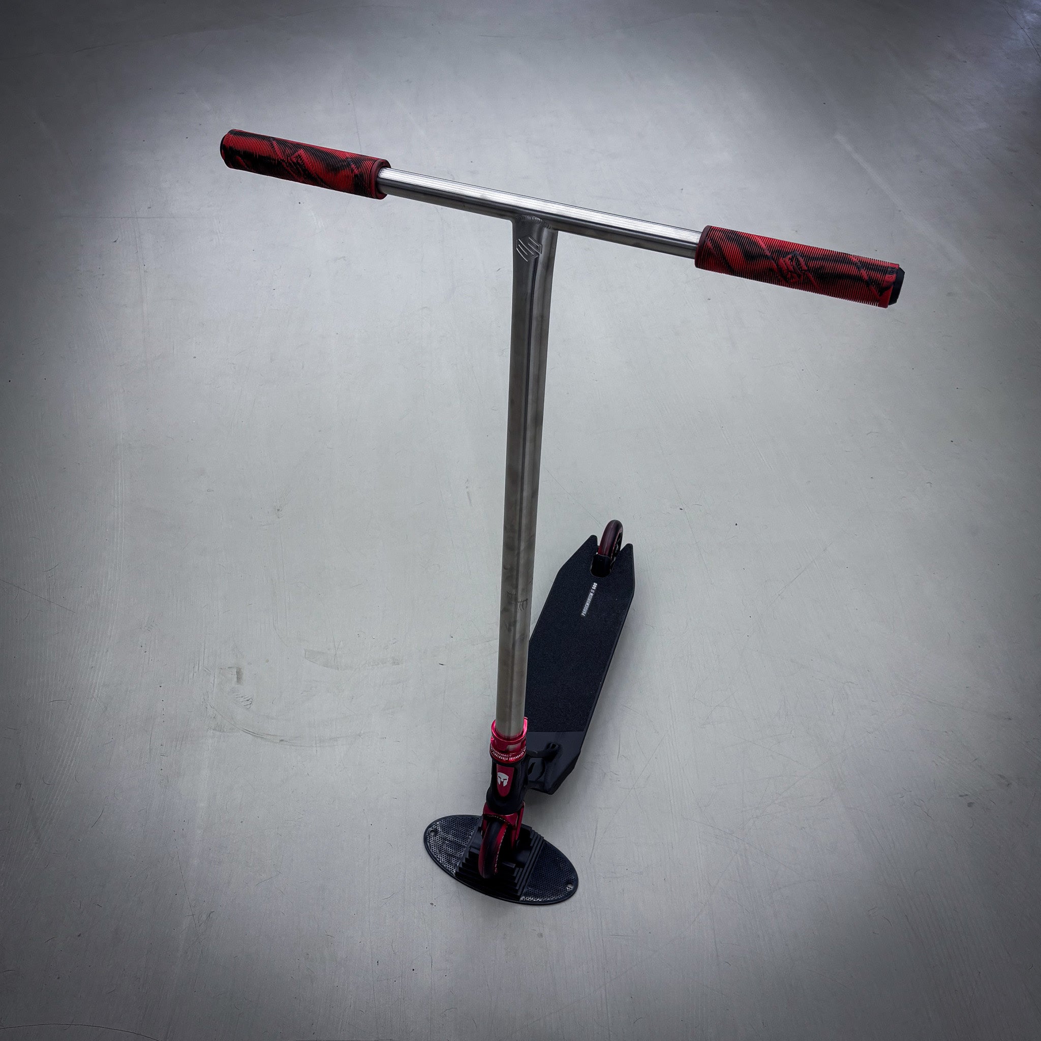Striker Titan Pande Red Custom Build - Black/Red/Silver- ScootWorld