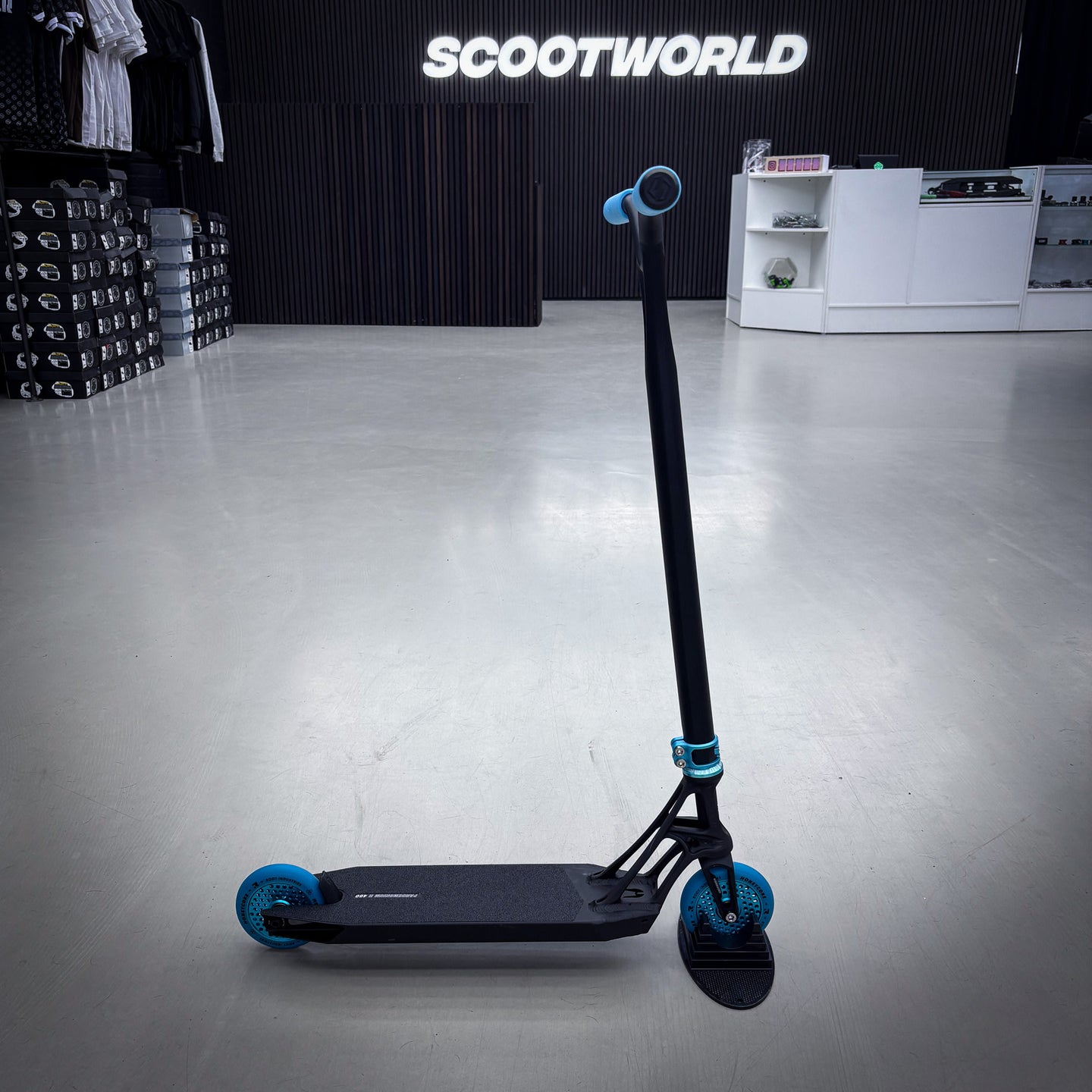 Striker Pande Lightweight 2 Custom Build - Black/Teal- ScootWorld