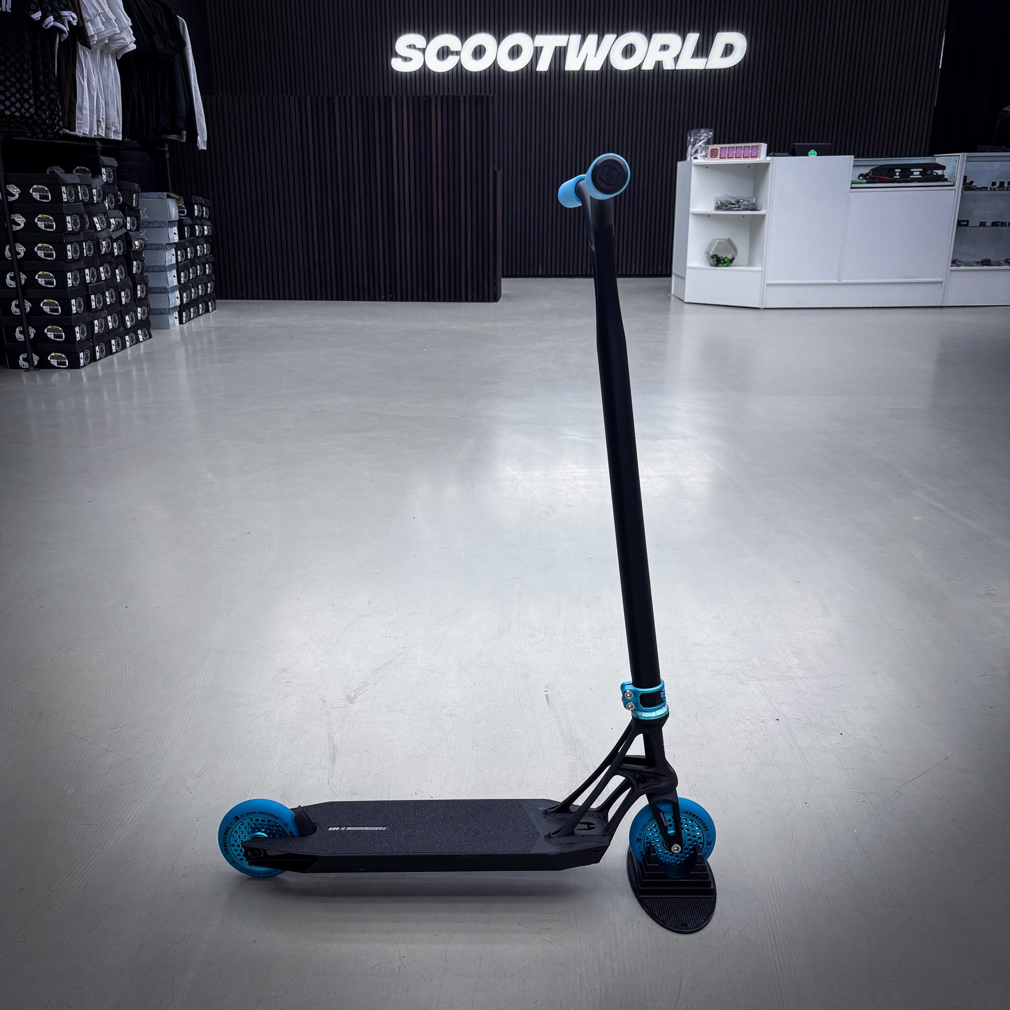 Striker Pande Lightweight 2 Custom Build - Black/Teal- ScootWorld
