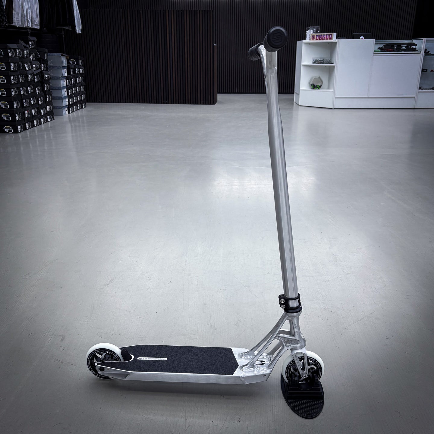 Ethic Pande Wolp 460mm Custom Build - Silver- ScootWorld
