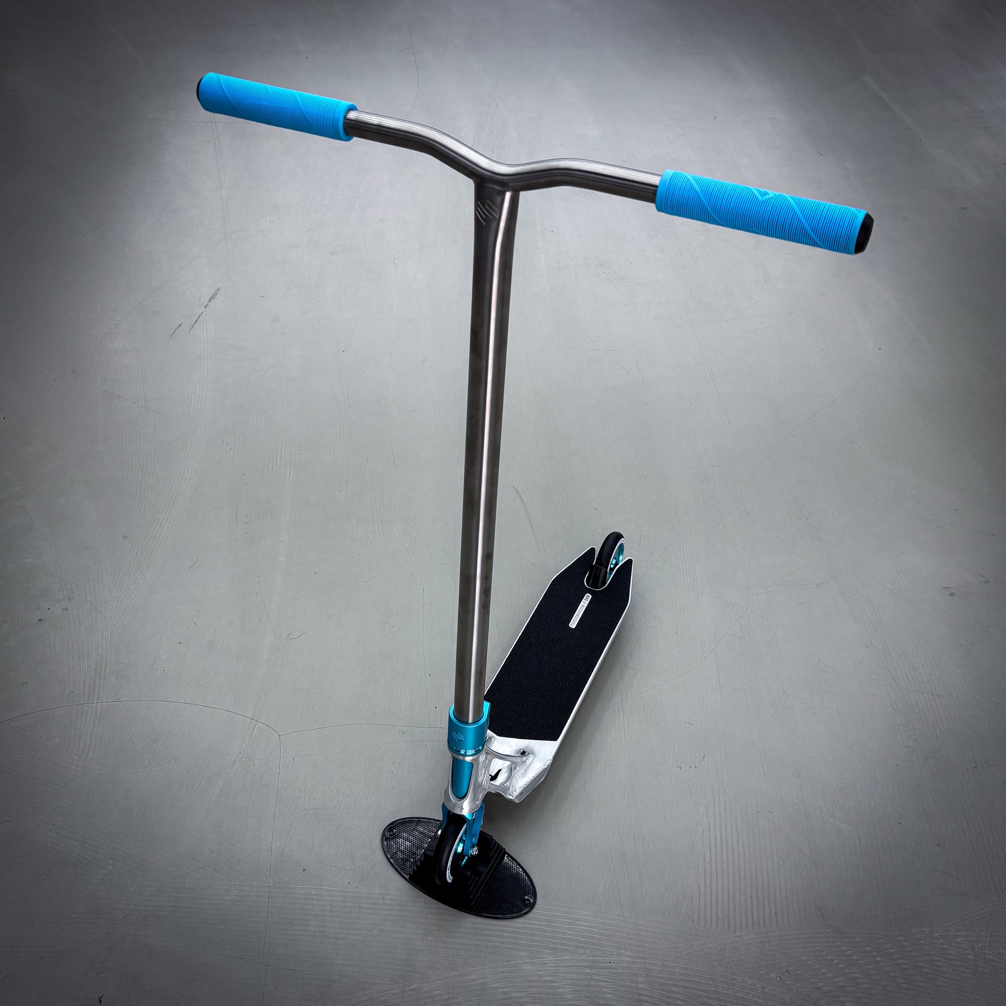 Striker Titan Pande Silver Teal Custom Build - Silver/Teal- ScootWorld