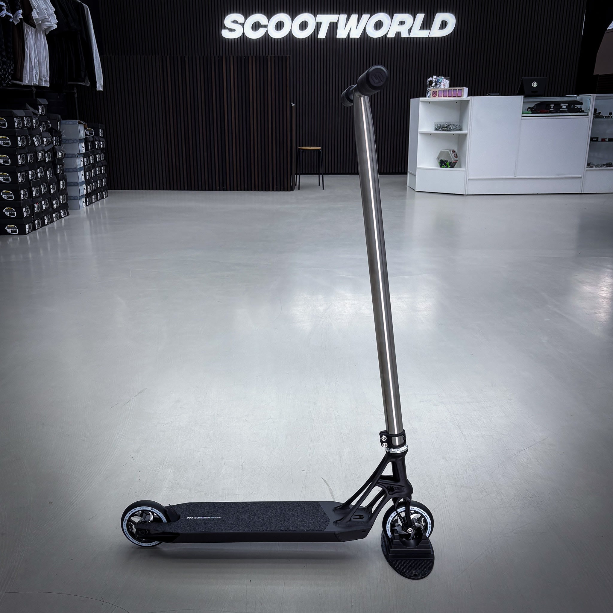 Striker Titan Pande Black Silver Custom Build - Czarny/Srebrny- ScootWorld