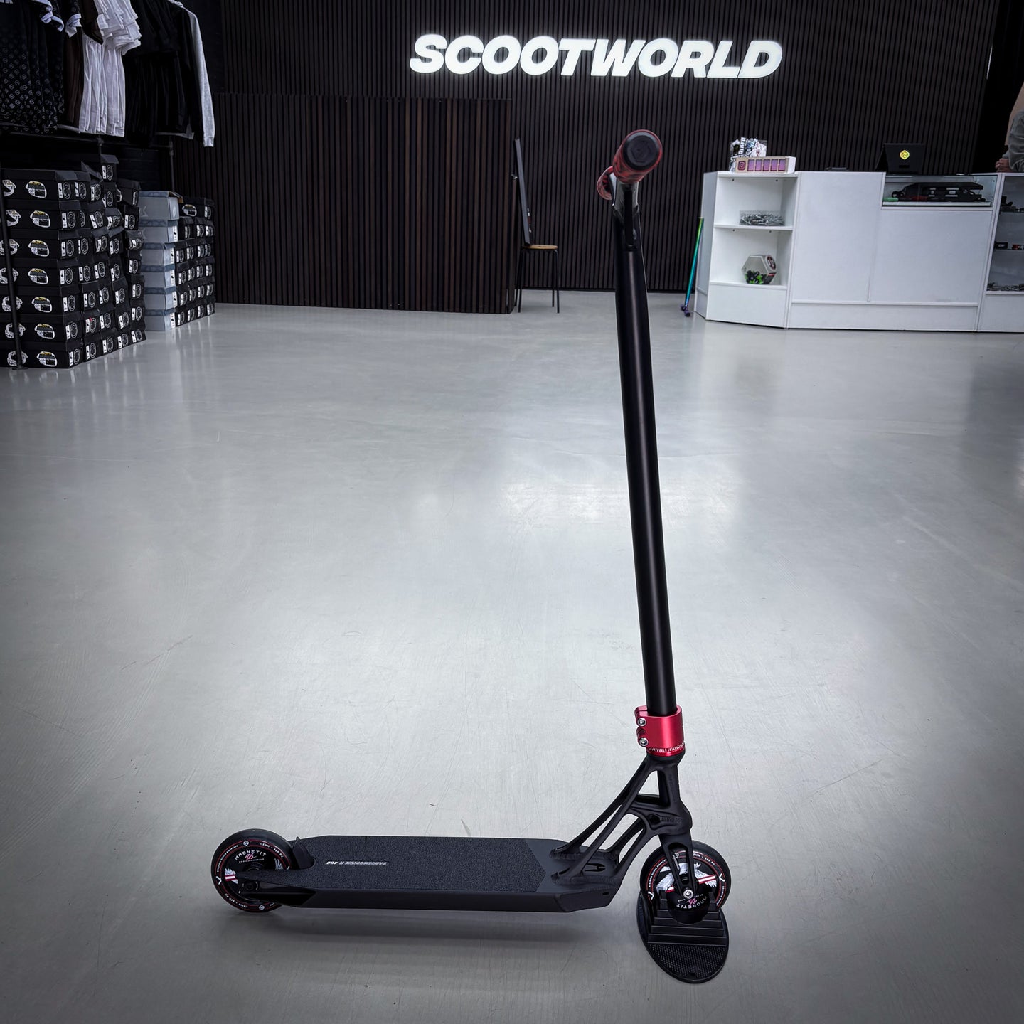 Striker Pande Black/Red Custom Build - Black/Red- ScootWorld