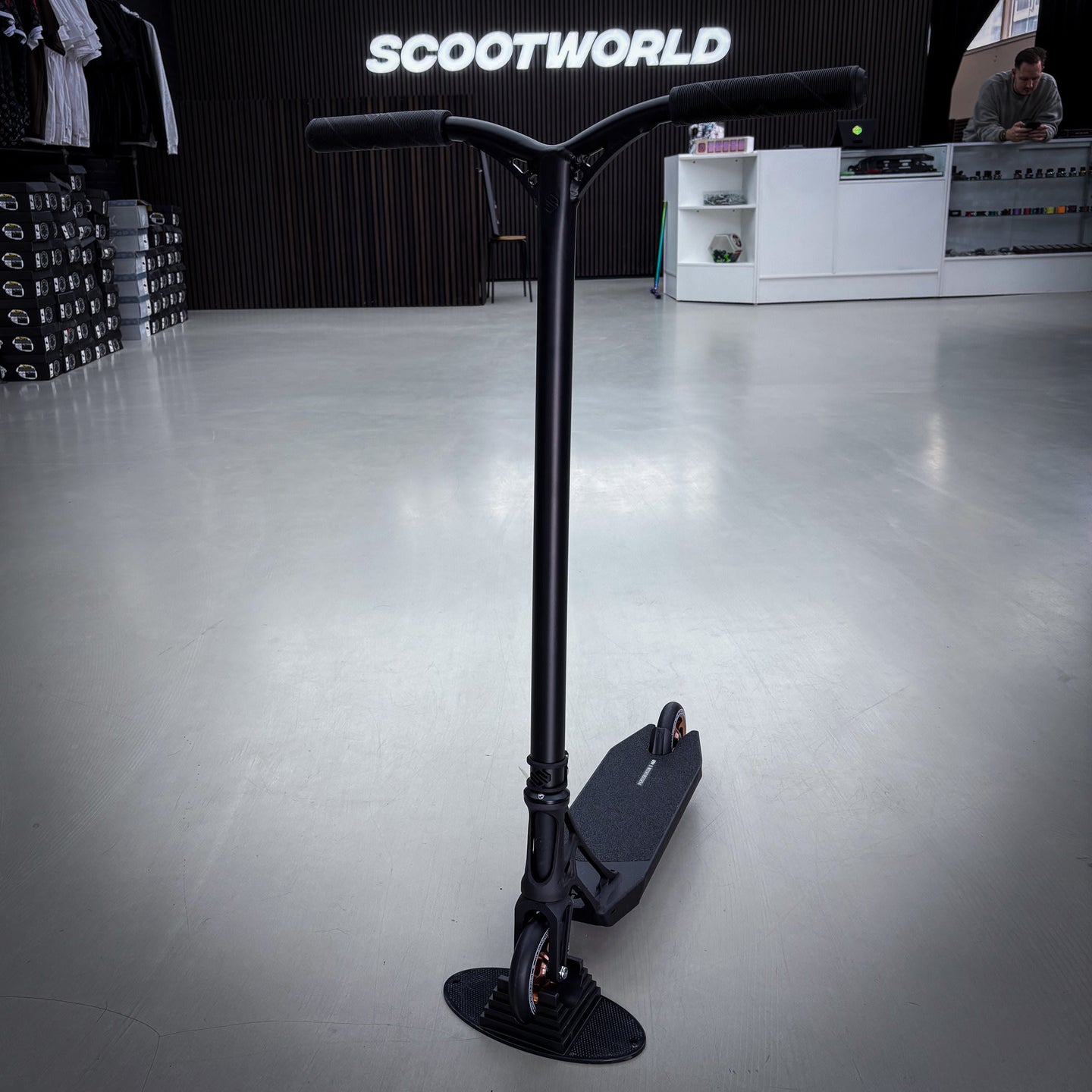 Striker Pande Black Custom Build - Black- ScootWorld