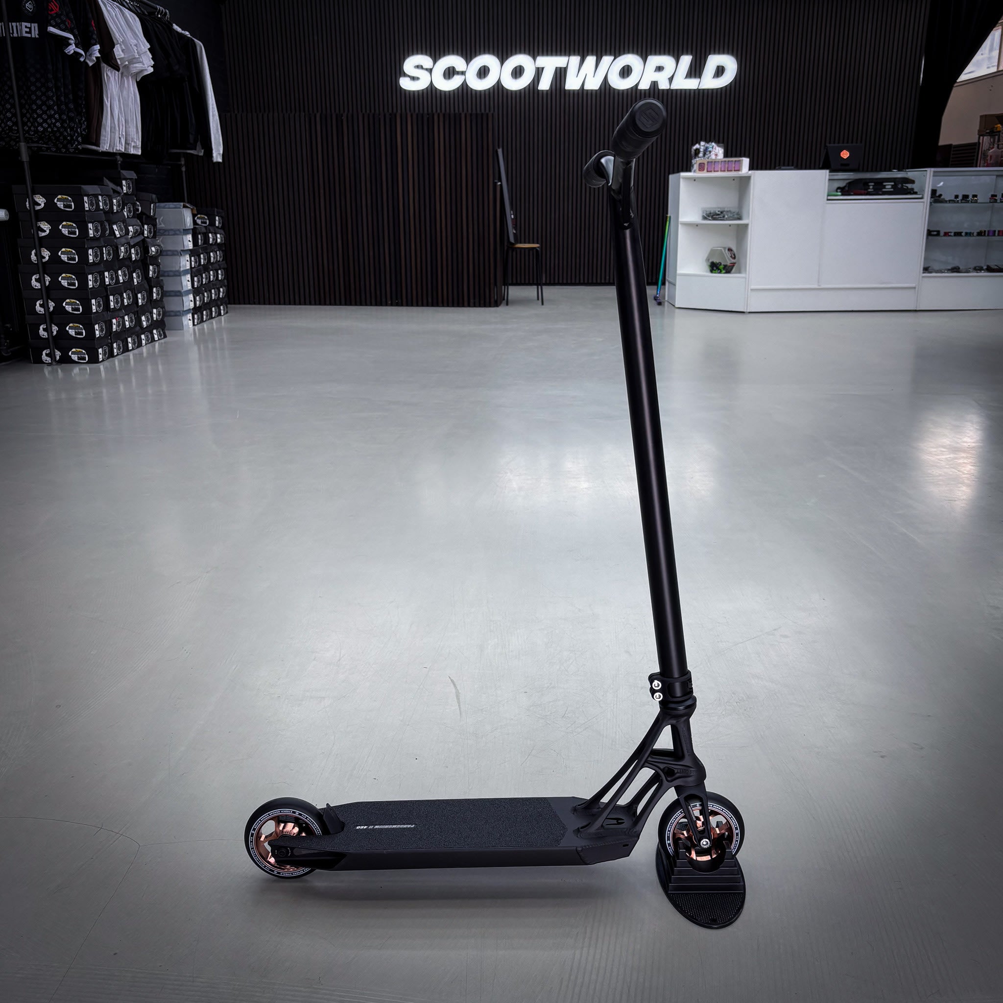 Striker Pande Black Custom Build - Czarny- ScootWorld