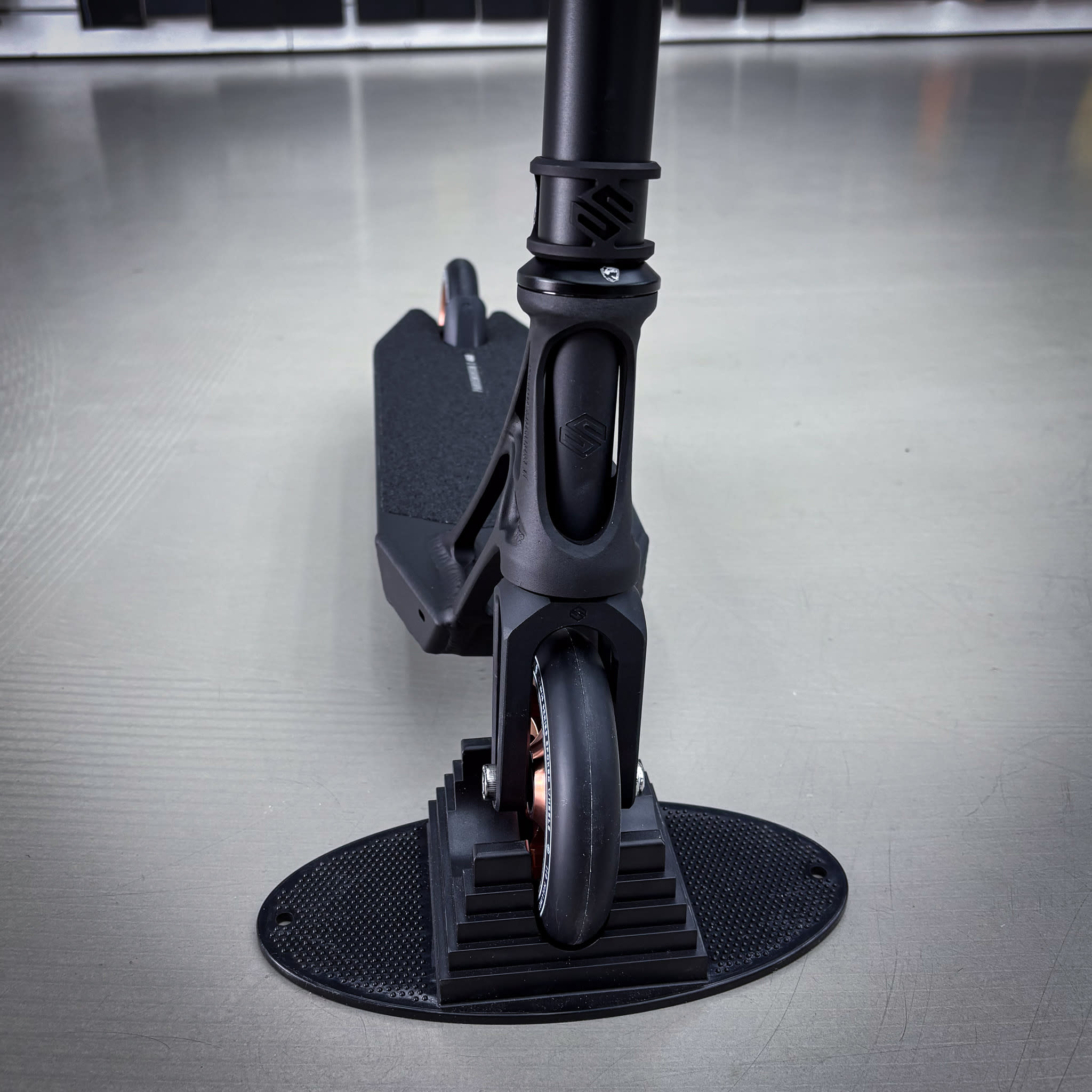 Striker Pande Black Custom Build - Czarny- ScootWorld