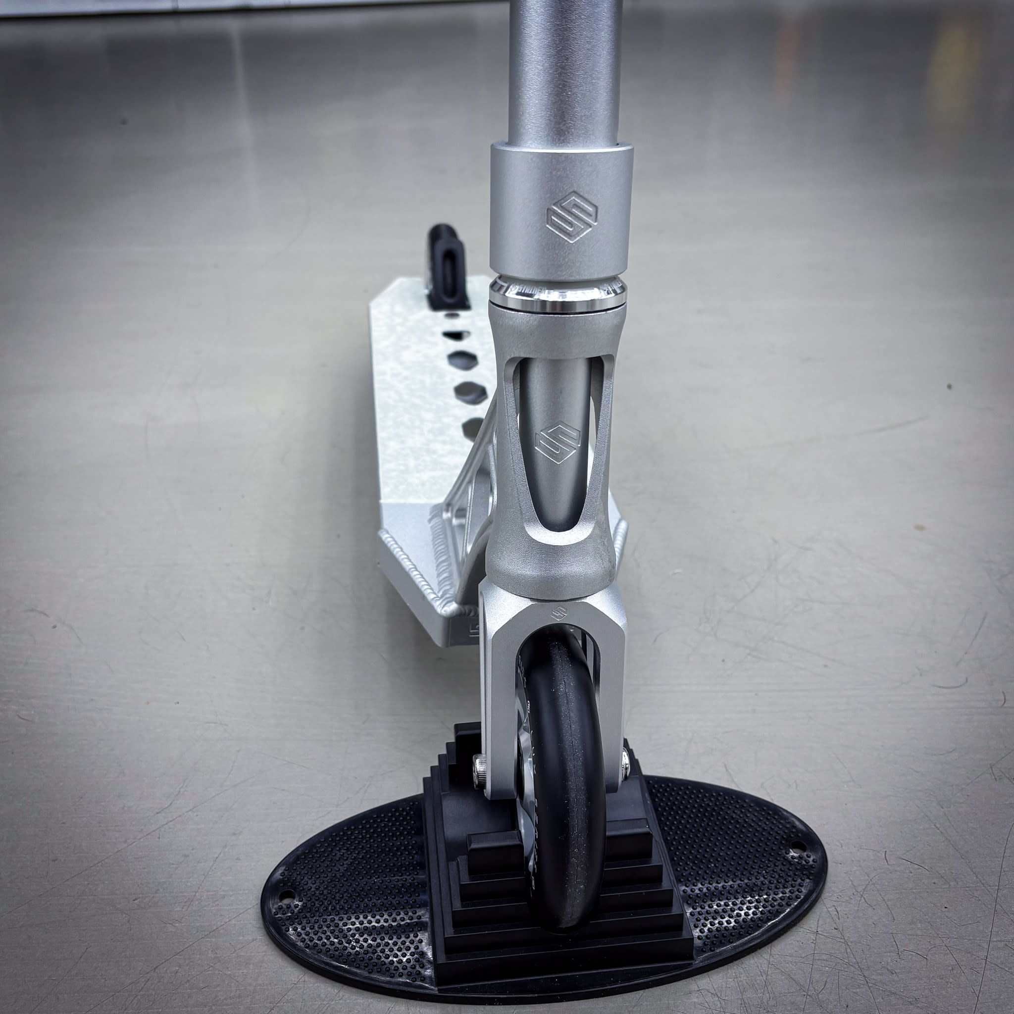 Striker Aether Silver Custom Build - Silver- ScootWorld