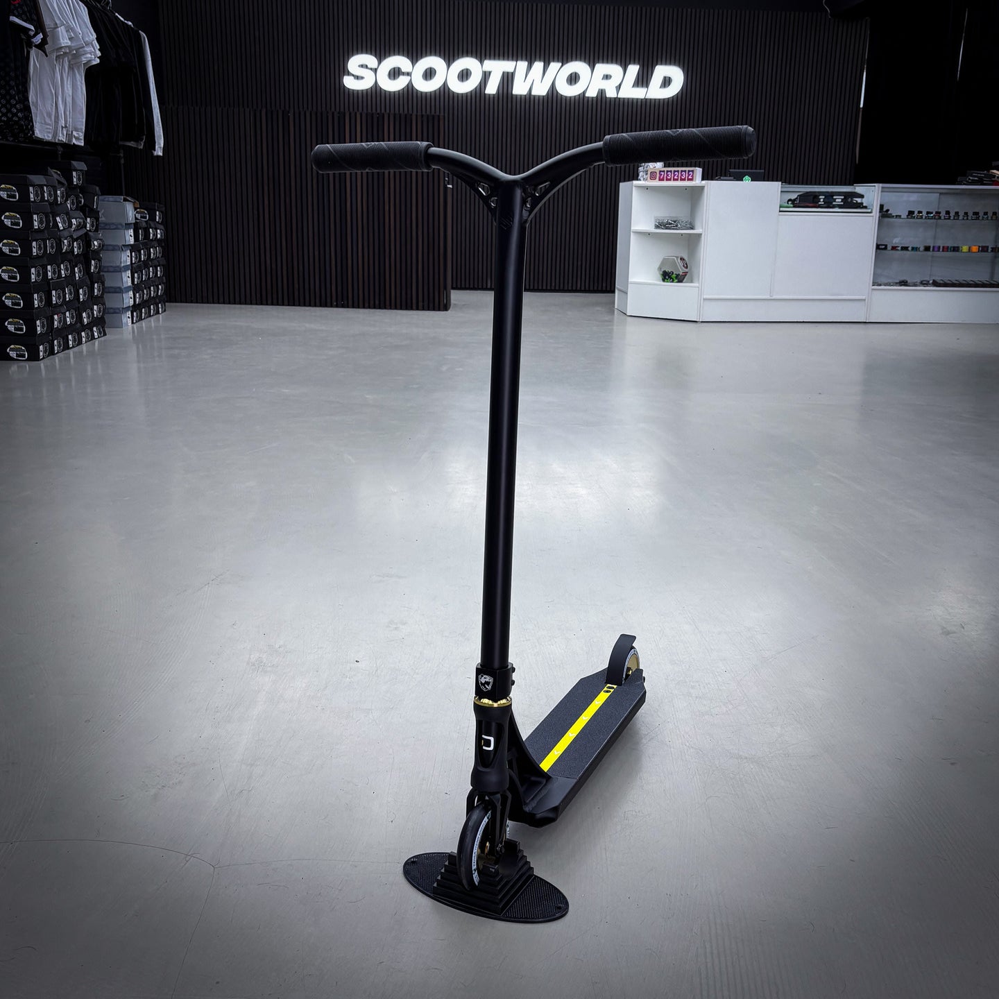 Striker Panda Freestyle Custom Build - Black/Gold- ScootWorld