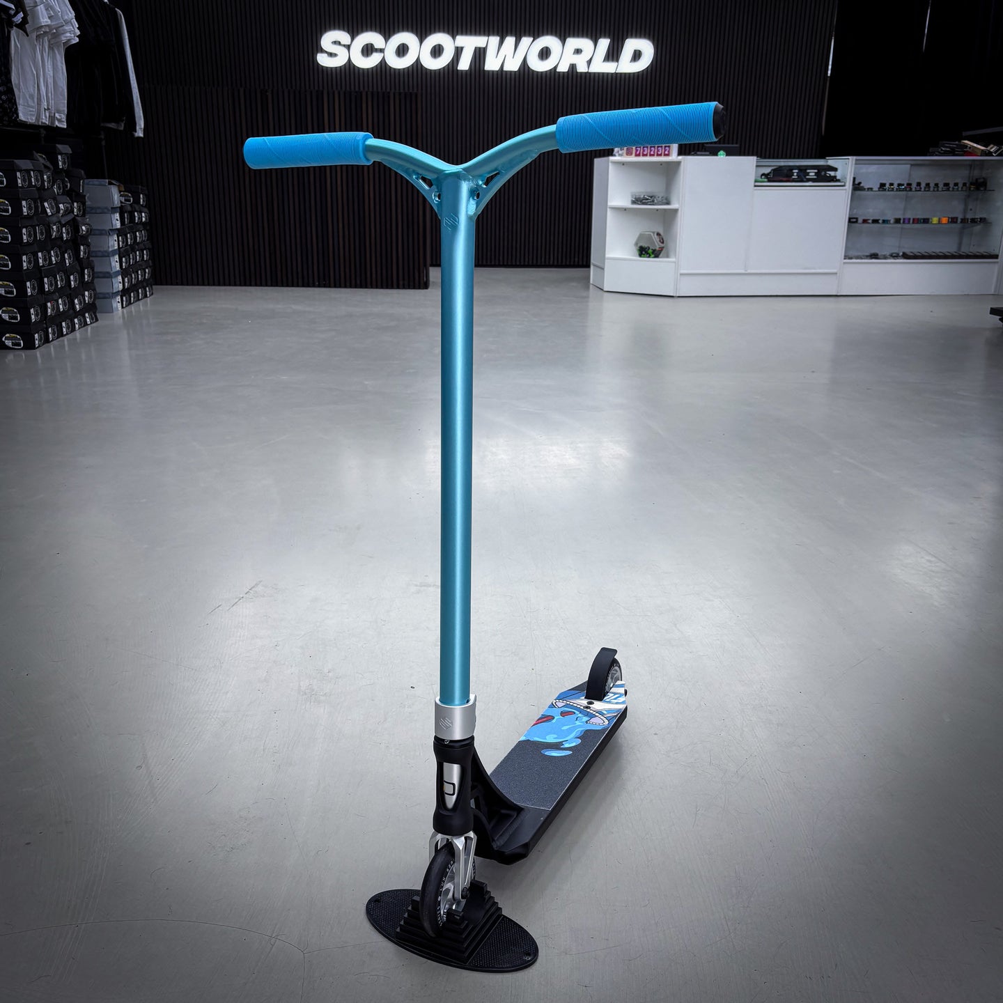 Striker Panda Freestyle Custom Build - Czarny/turkusowy/srebrny- ScootWorld