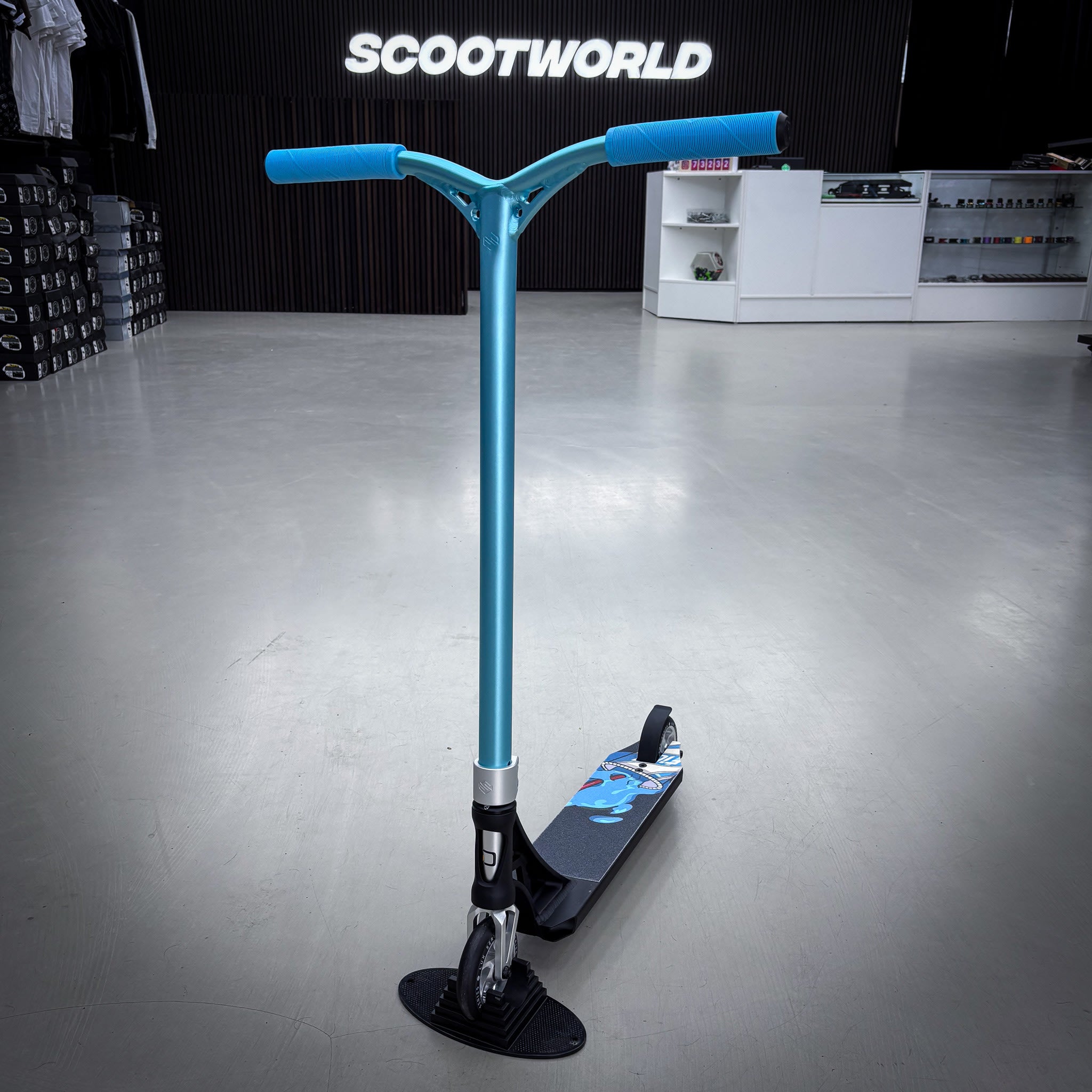 Striker Panda Freestyle Custom Build - Czarny/turkusowy/srebrny- ScootWorld