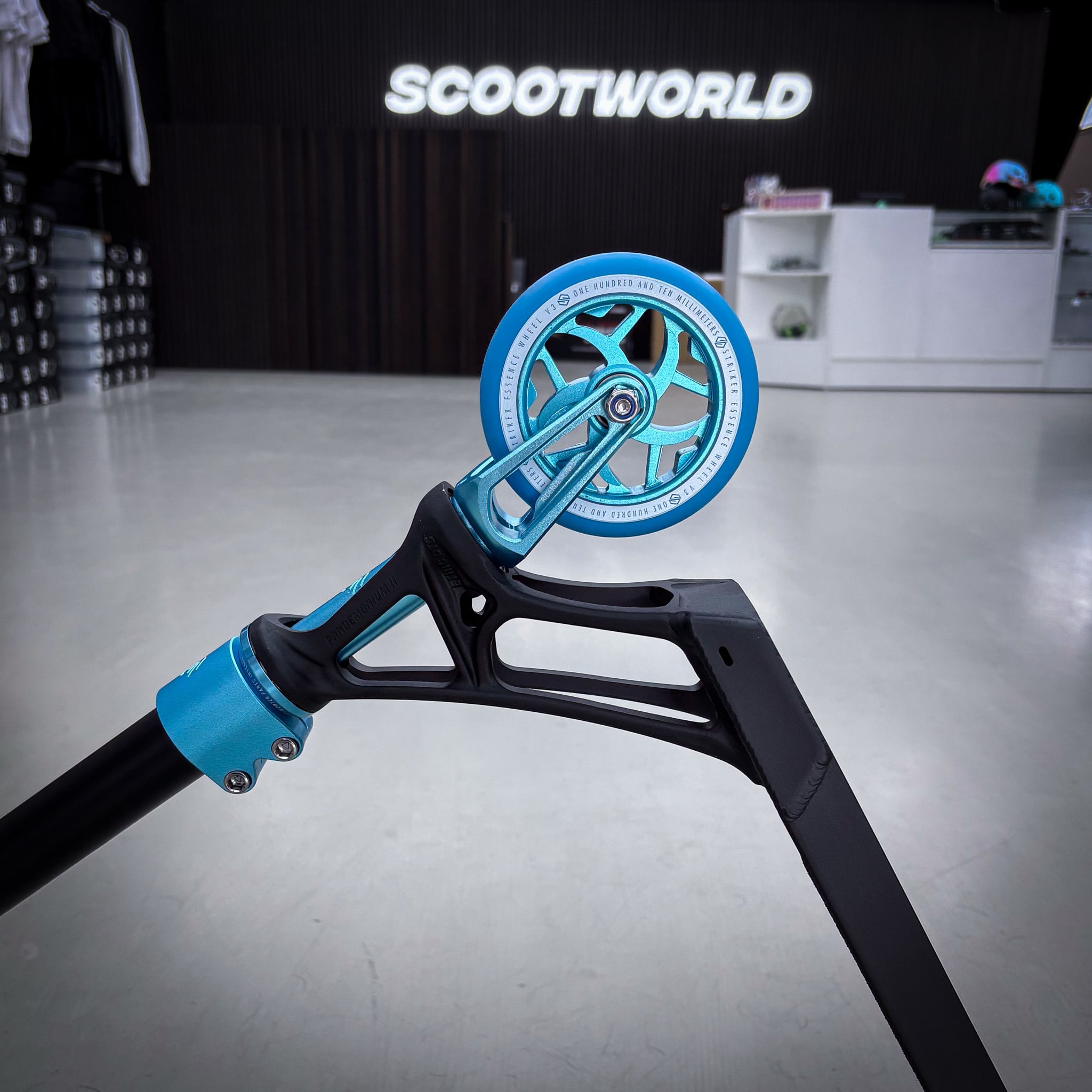 Striker Ethic Pande Custom Build - Czarny/Turkusowy- ScootWorld