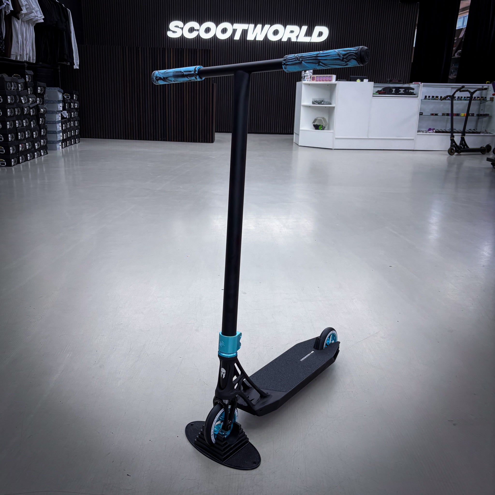 Striker Ethic 460mm Black Teal Custom Build - Czarny/Turkusowy- ScootWorld