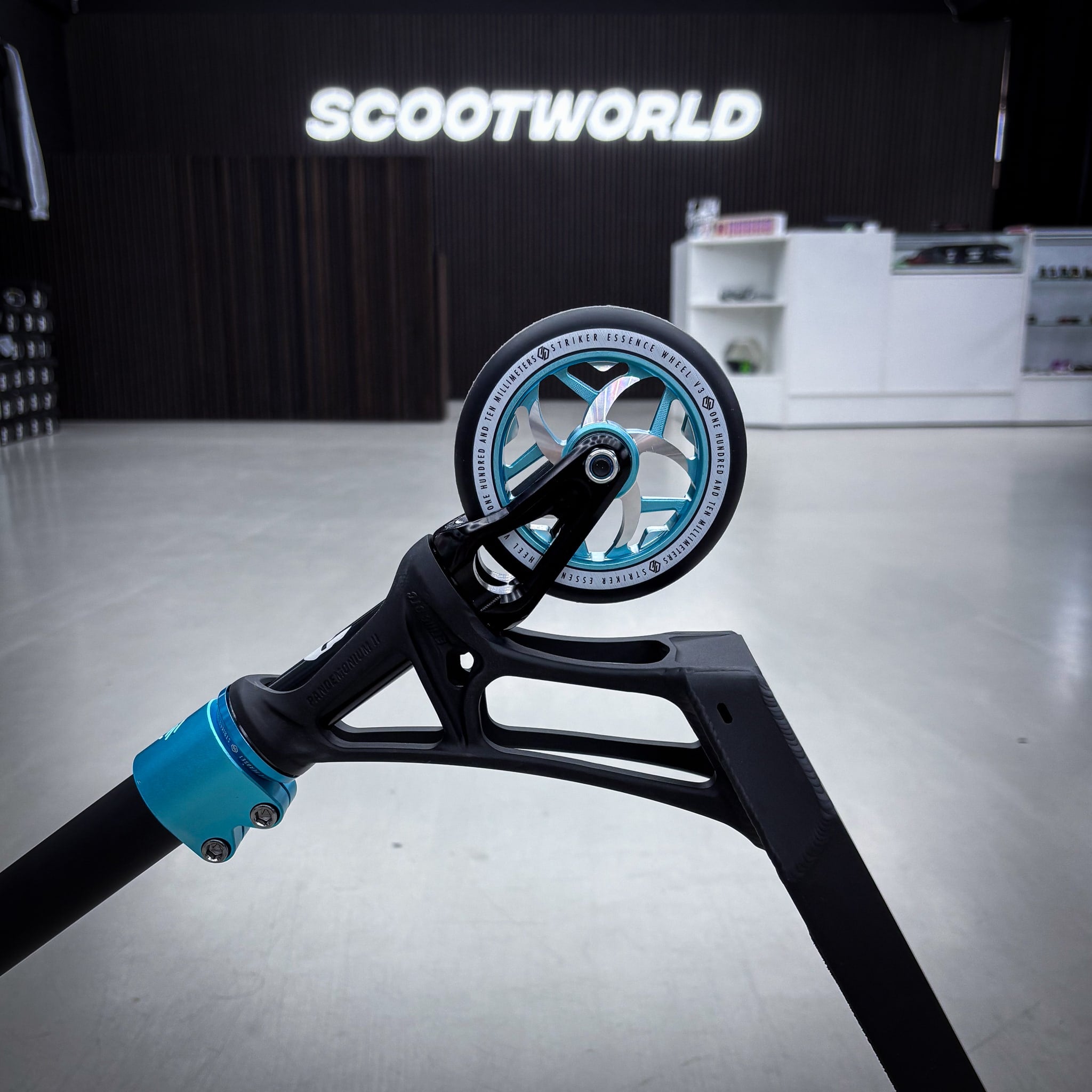 Striker Ethic 460mm Black Teal Custom Build - Czarny/Turkusowy- ScootWorld
