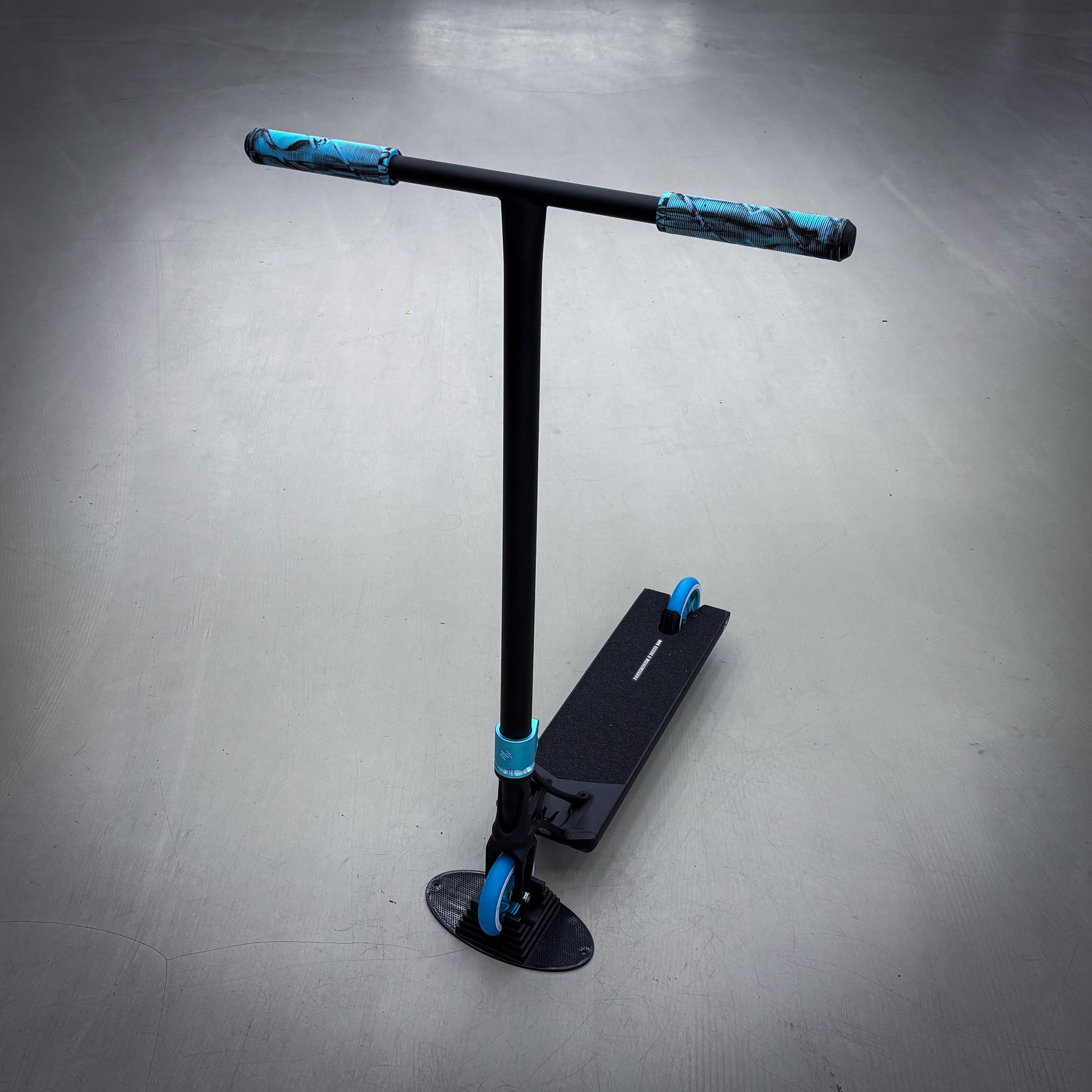 Striker Ethic 500mm BOXED Black Teal Custom Build - Czarny/Turkusowy- ScootWorld