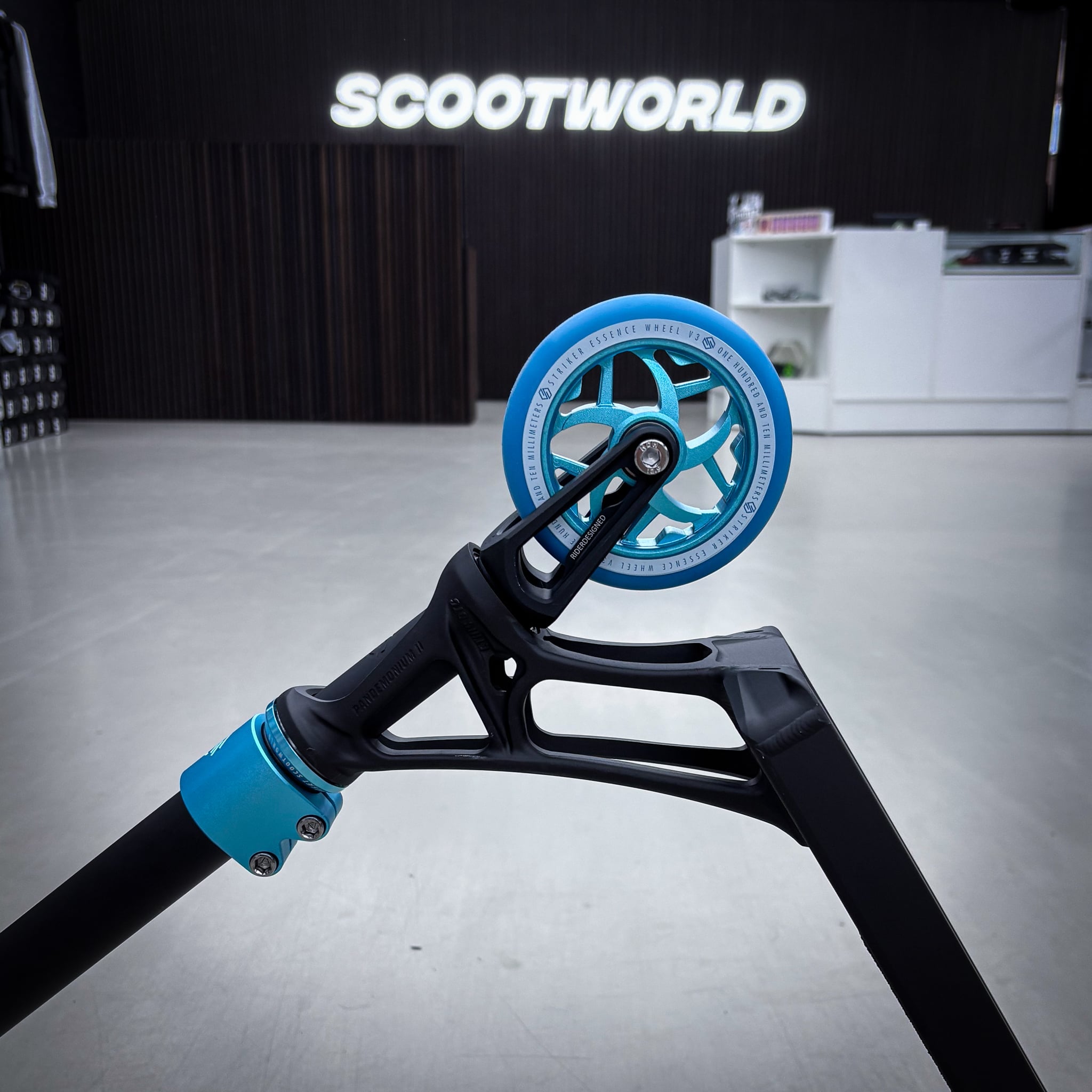 Striker Ethic 500mm BOXED Black Teal Custom Build - Czarny/Turkusowy- ScootWorld