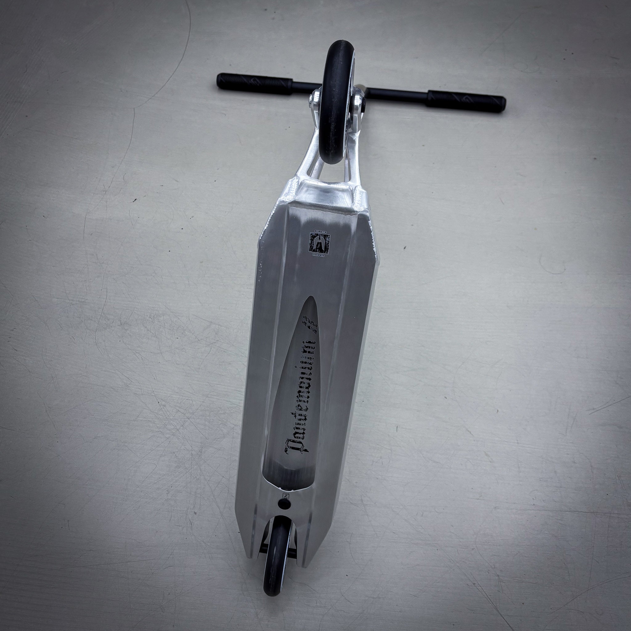 Striker Ethic 500mm Silver Black Custom Build - Srebrny/Czarny- ScootWorld