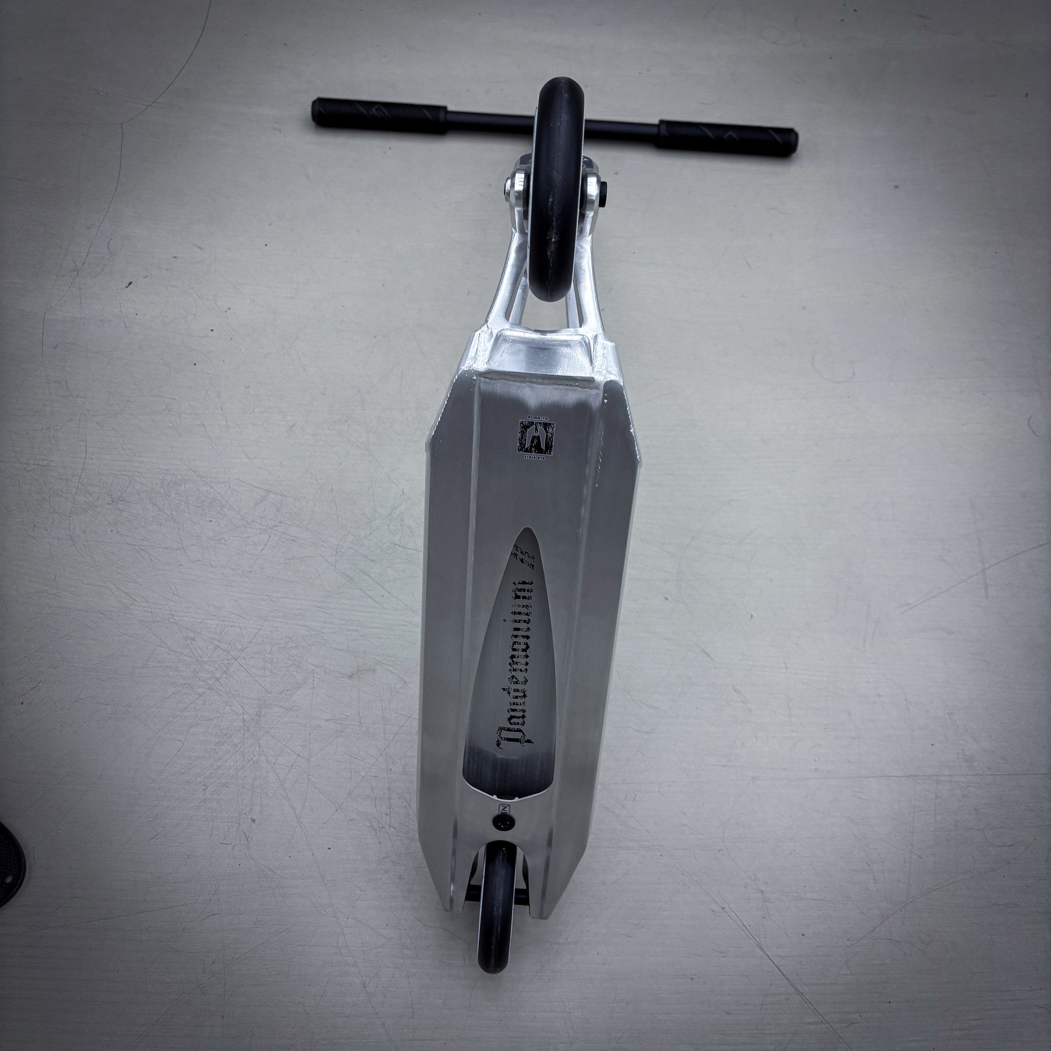 Striker Ethic 460mm Silver Black Custom Build - Srebrny/Czarny- ScootWorld