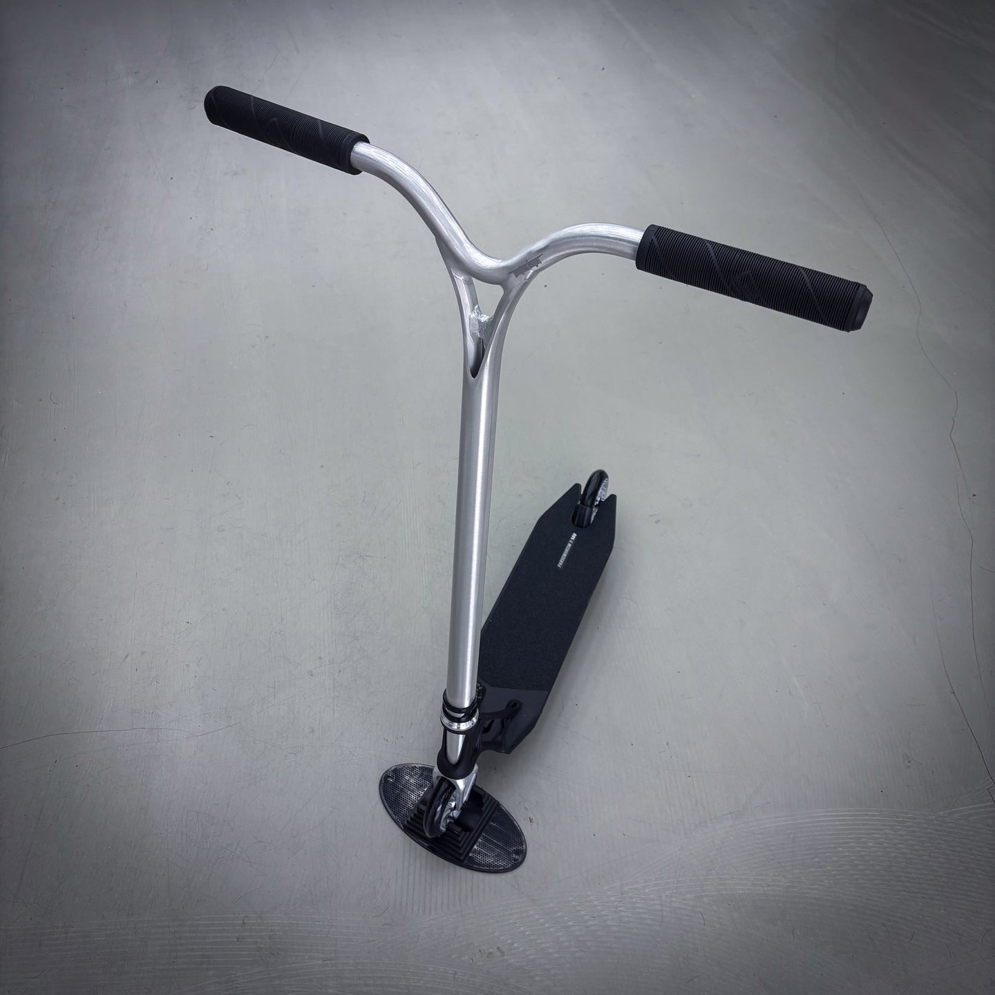 Ethic Pande Wolp Custom Build - Czarny/Srebrny- ScootWorld