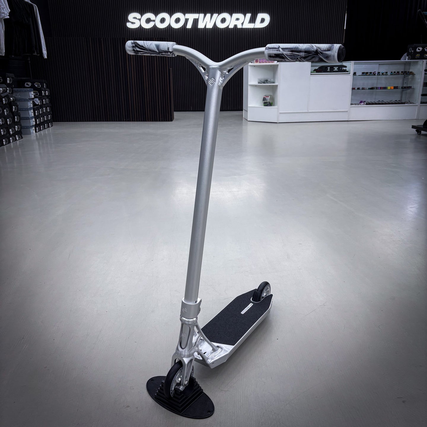 Striker Ethic Silver Custom Build - Srebrny- ScootWorld