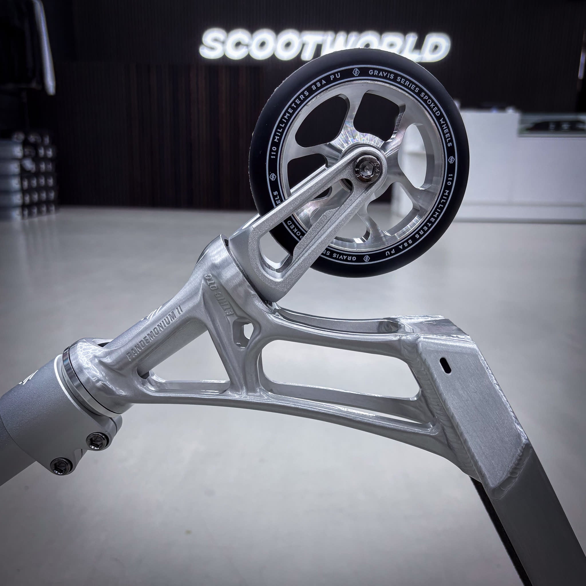Striker Ethic Silver Custom Build - Srebrny- ScootWorld