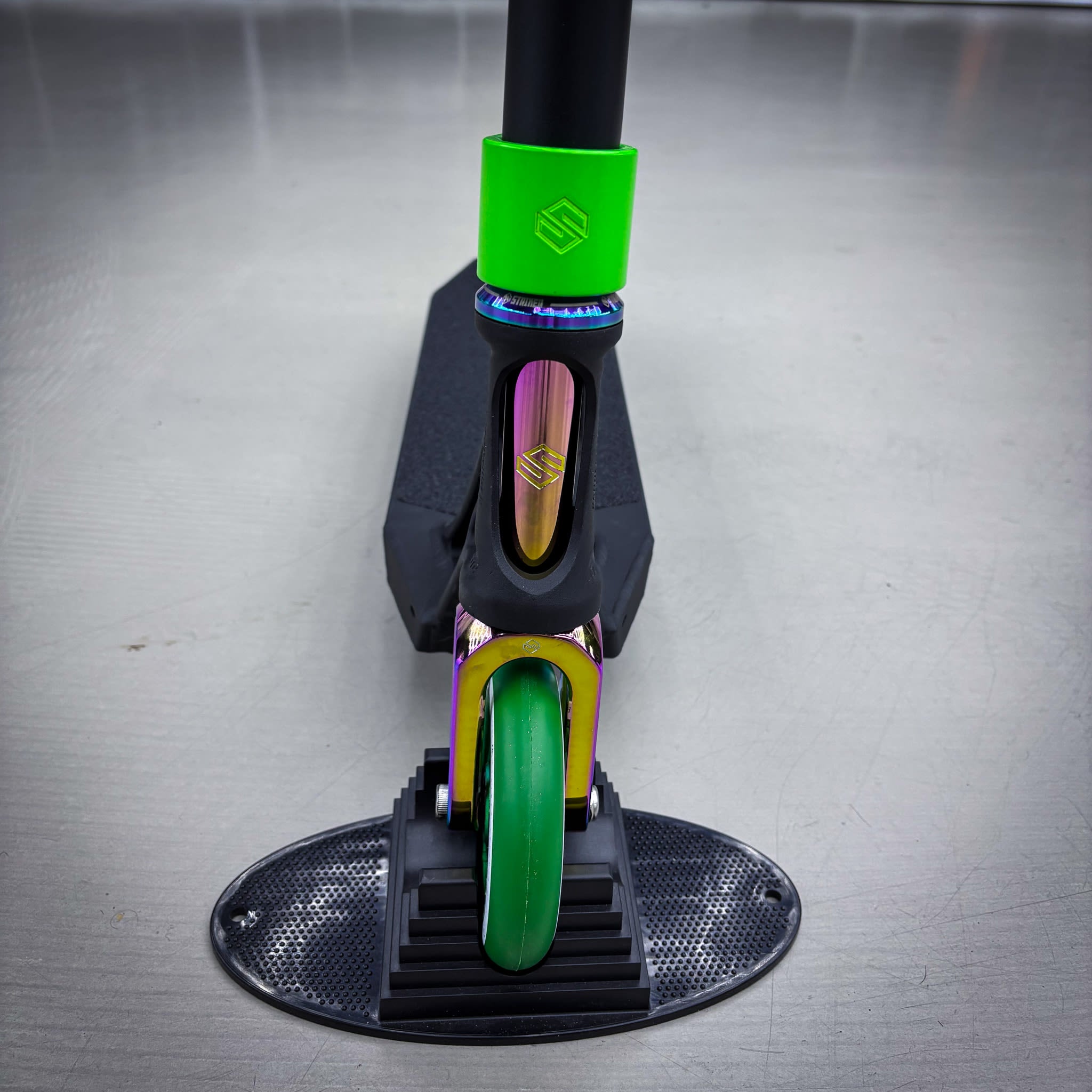 Striker Ethic Black/Green 500 Custom Build - Czarny/Zielony- ScootWorld