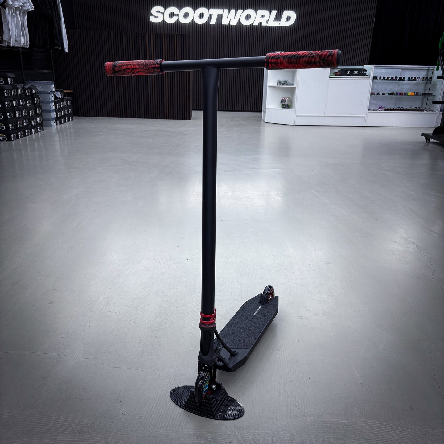 Striker Ethic Black/Red 500 Custom Build - Czarny/Czerwony- ScootWorld