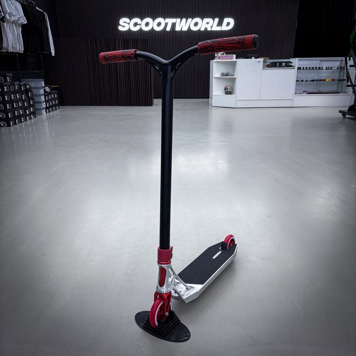 Striker Ethic Silver/Red 500 Custom Build - Czarny/Czerwony- ScootWorld