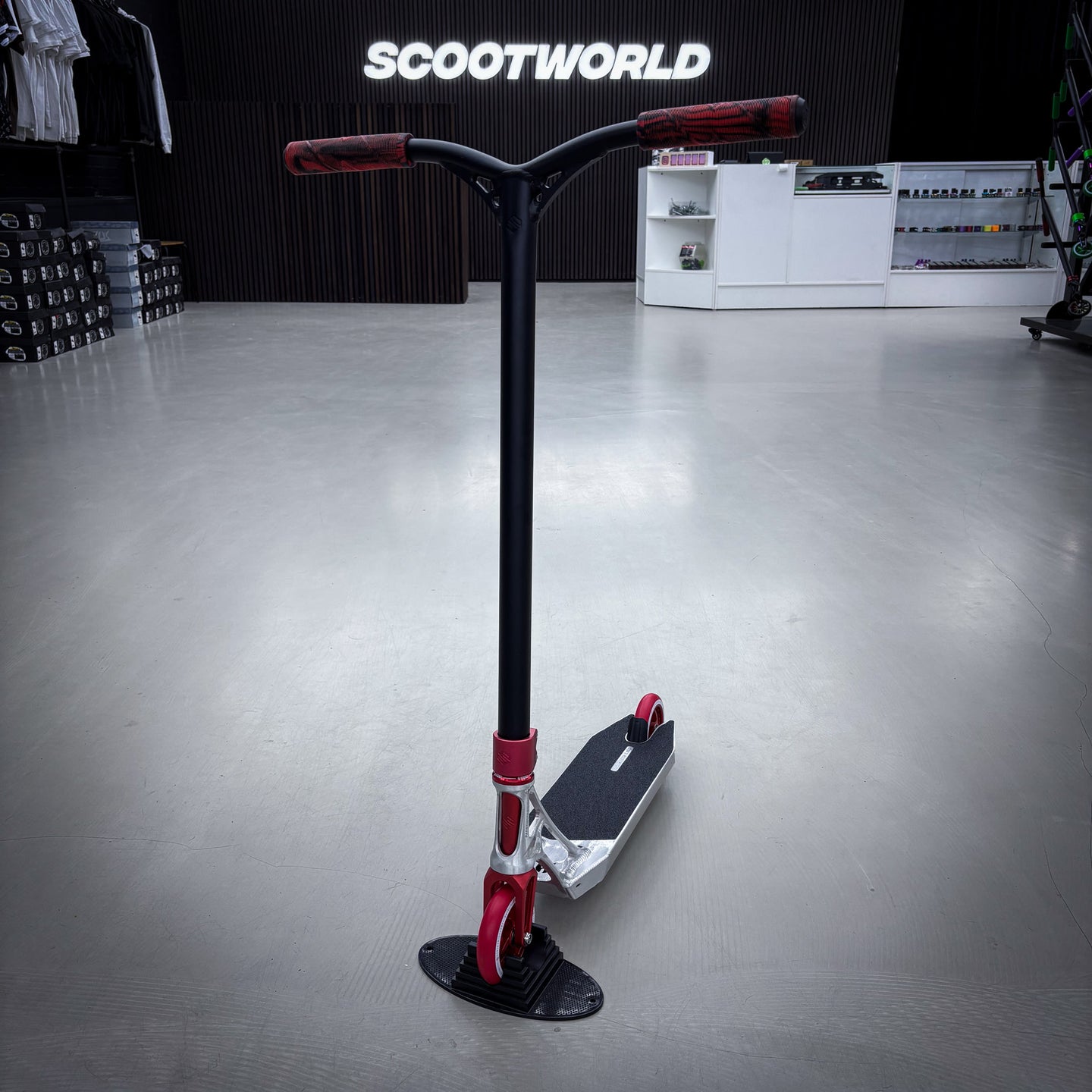 Striker Ethic Silver/Red 460 Custom Build - Czarny/Czerwony- ScootWorld