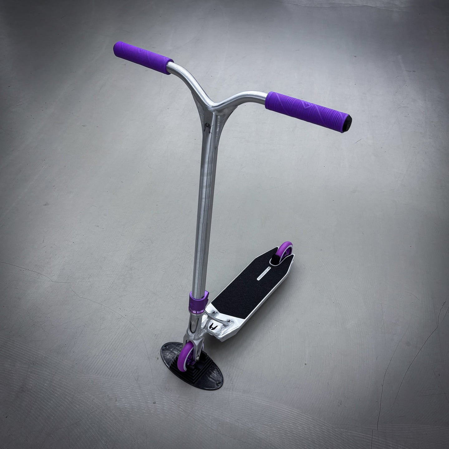 Striker Ethic Silver/Purple 460 Custom Build - Czarny/Fioletowy- ScootWorld