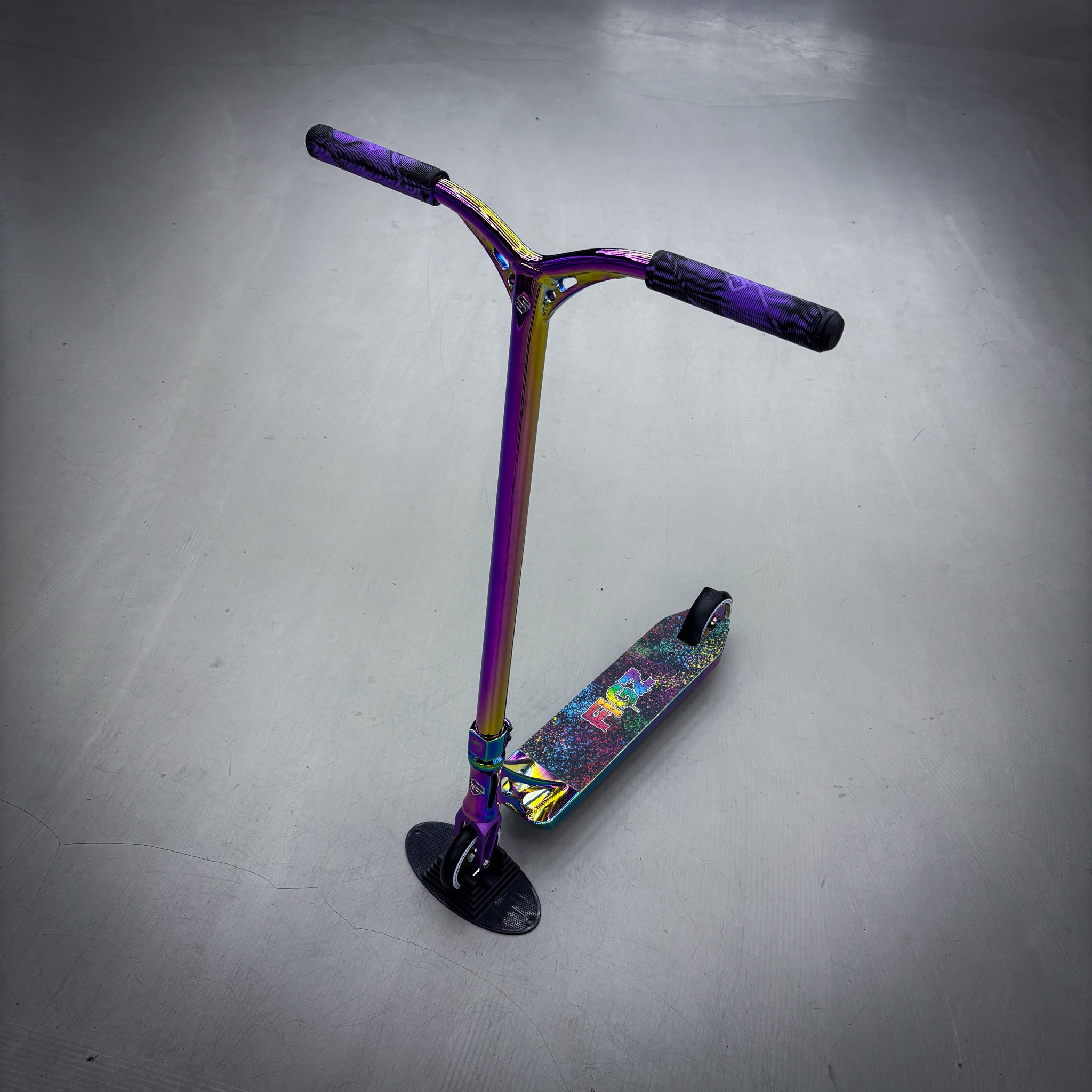 Striker Full Rainbow Custom Build - Tęczowy- ScootWorld