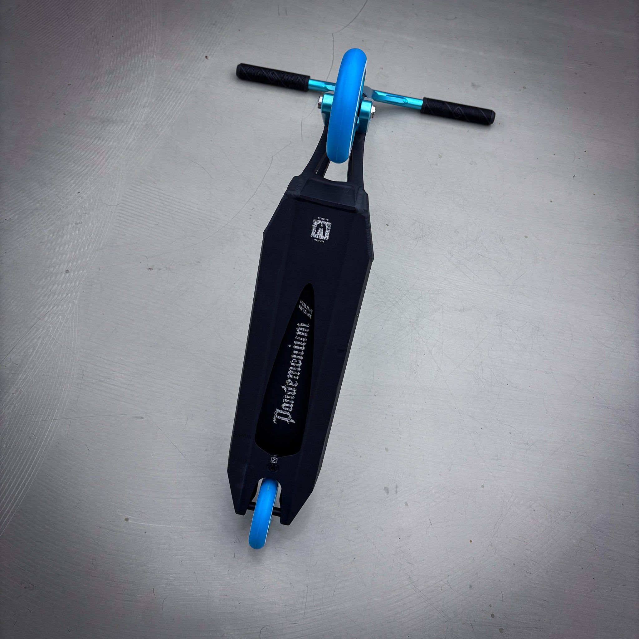 Striker Ethic Teal/Black Custom Build - Turkusowy/czarny- ScootWorld