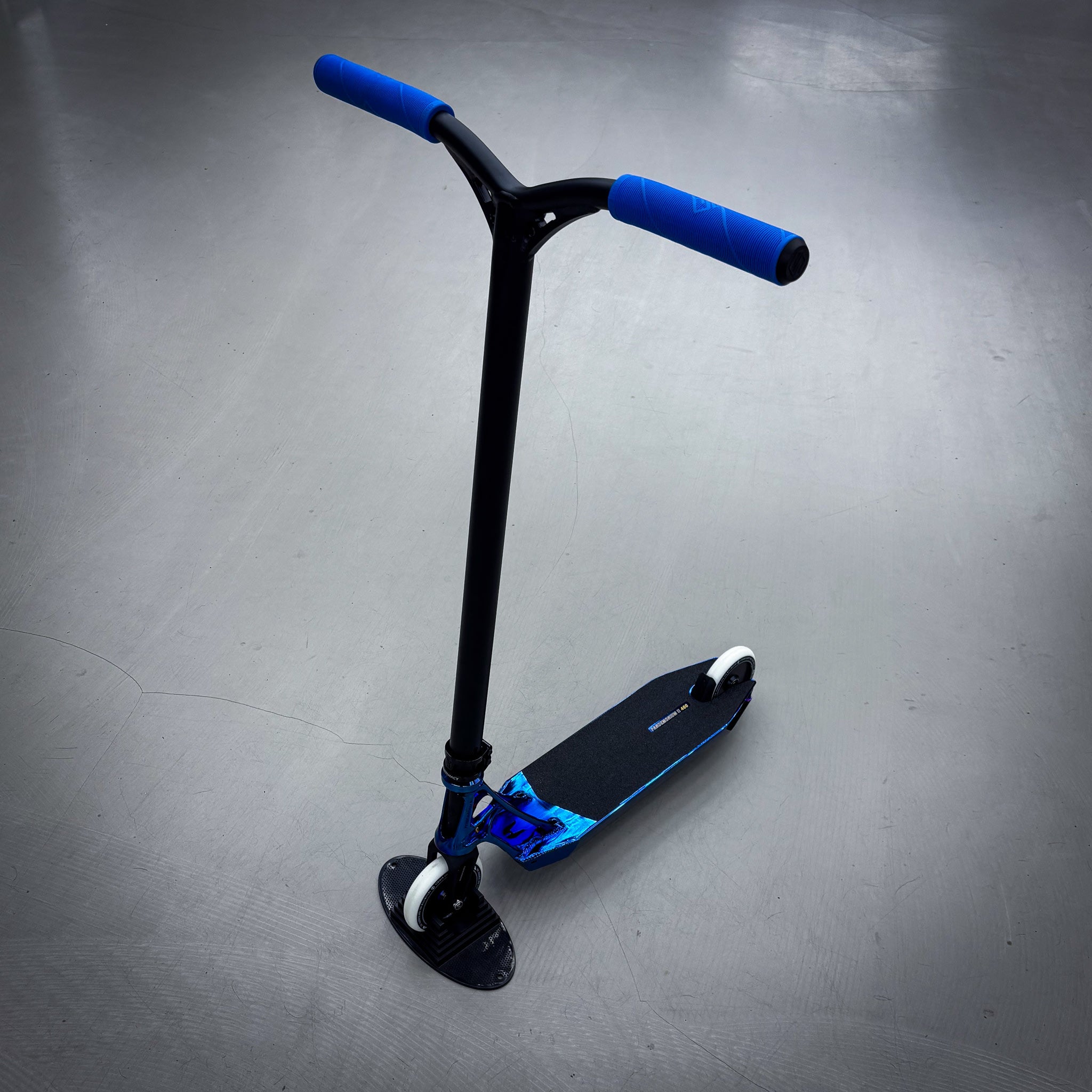 Striker Ethic Blue Chrome Custom Hulajnoga - Blue Chrome/Black- ScootWorld