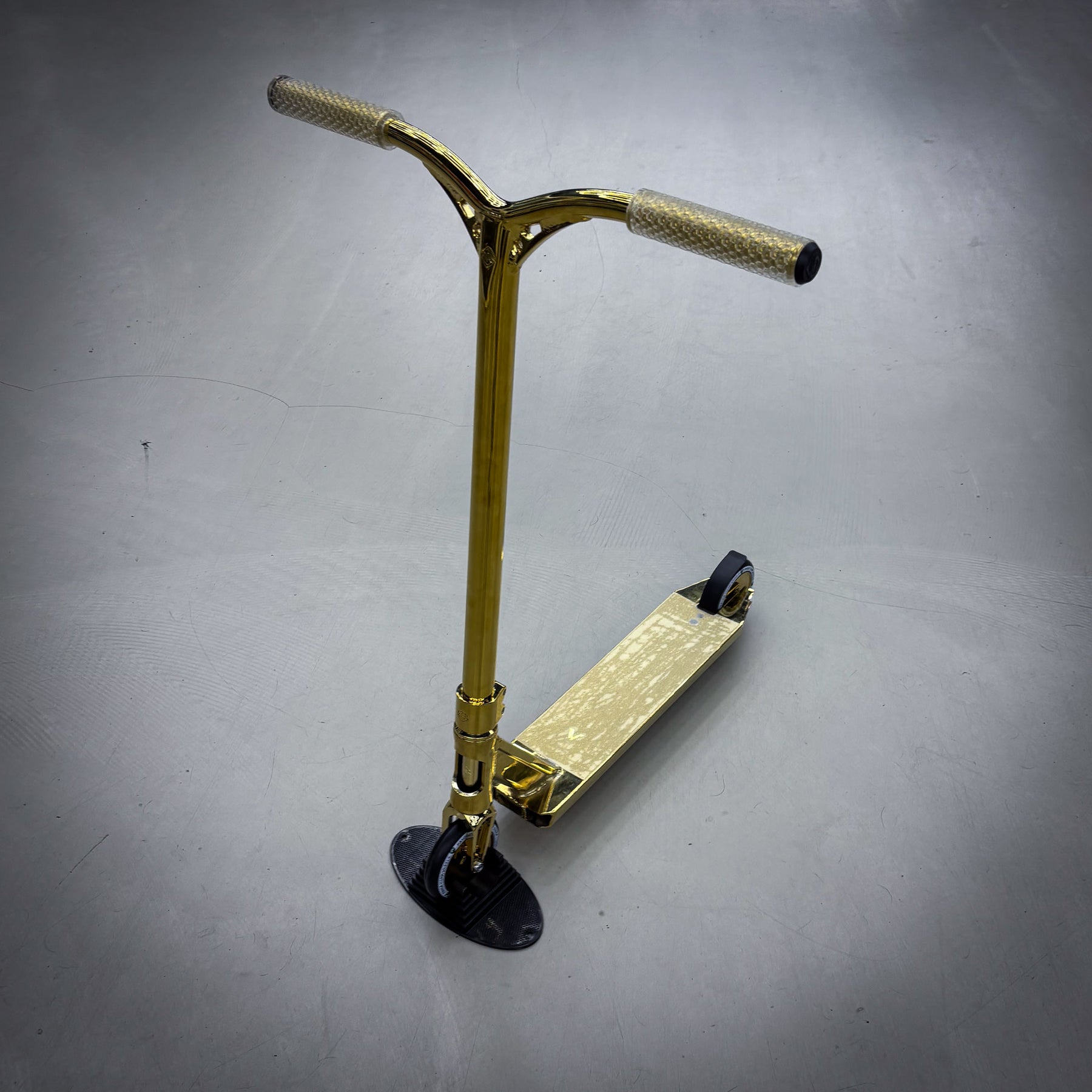 Striker Panda Gold Custom Løbehjul - Gold-ScootWorld.dk