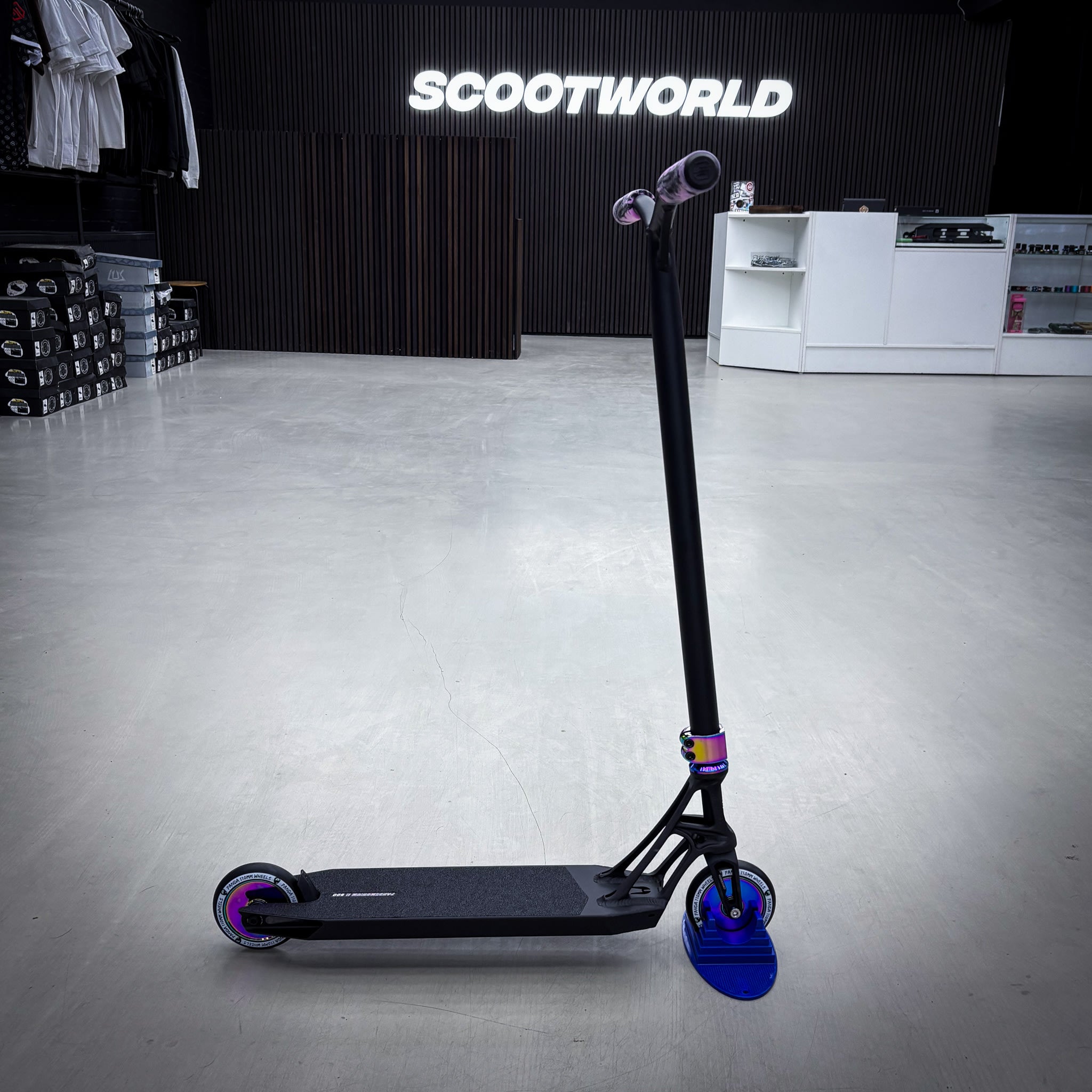 Striker Ethic Pande Black/Rainbow Custom Hulajnoga - Czarny/Tęczowy- ScootWorld