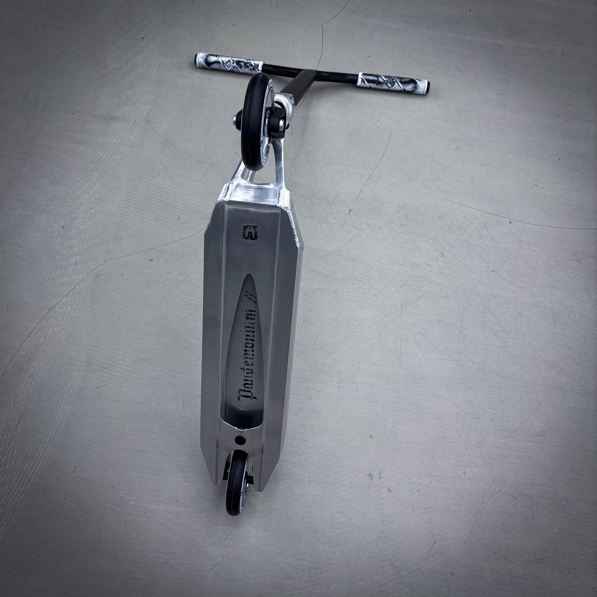 Striker Ethic Pande Silver/Black Custom Hulajnoga - Srebrny/Czarny- ScootWorld