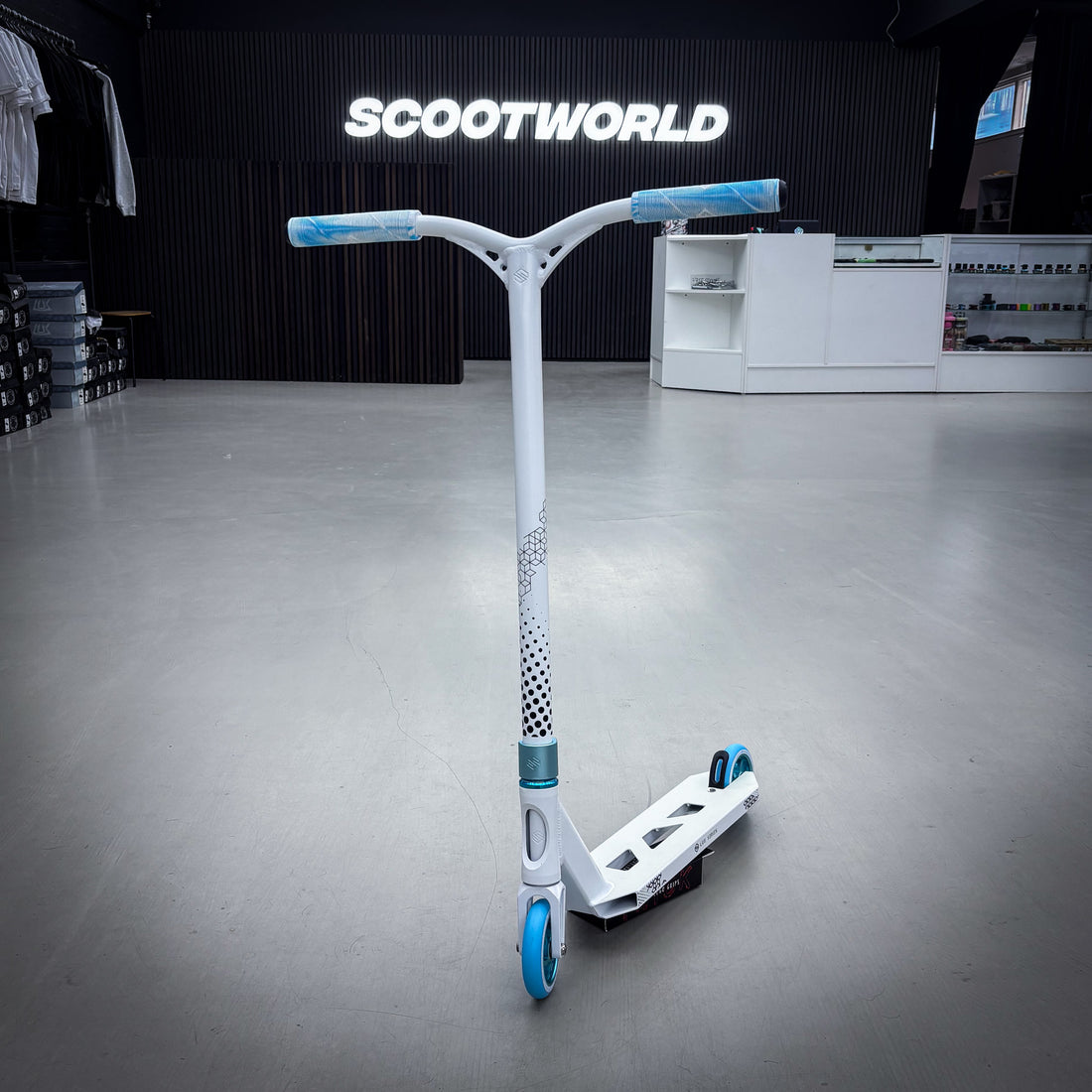 Striker Lux V2 White/Teal Custom Hulajnoga - Biały/turkusowy