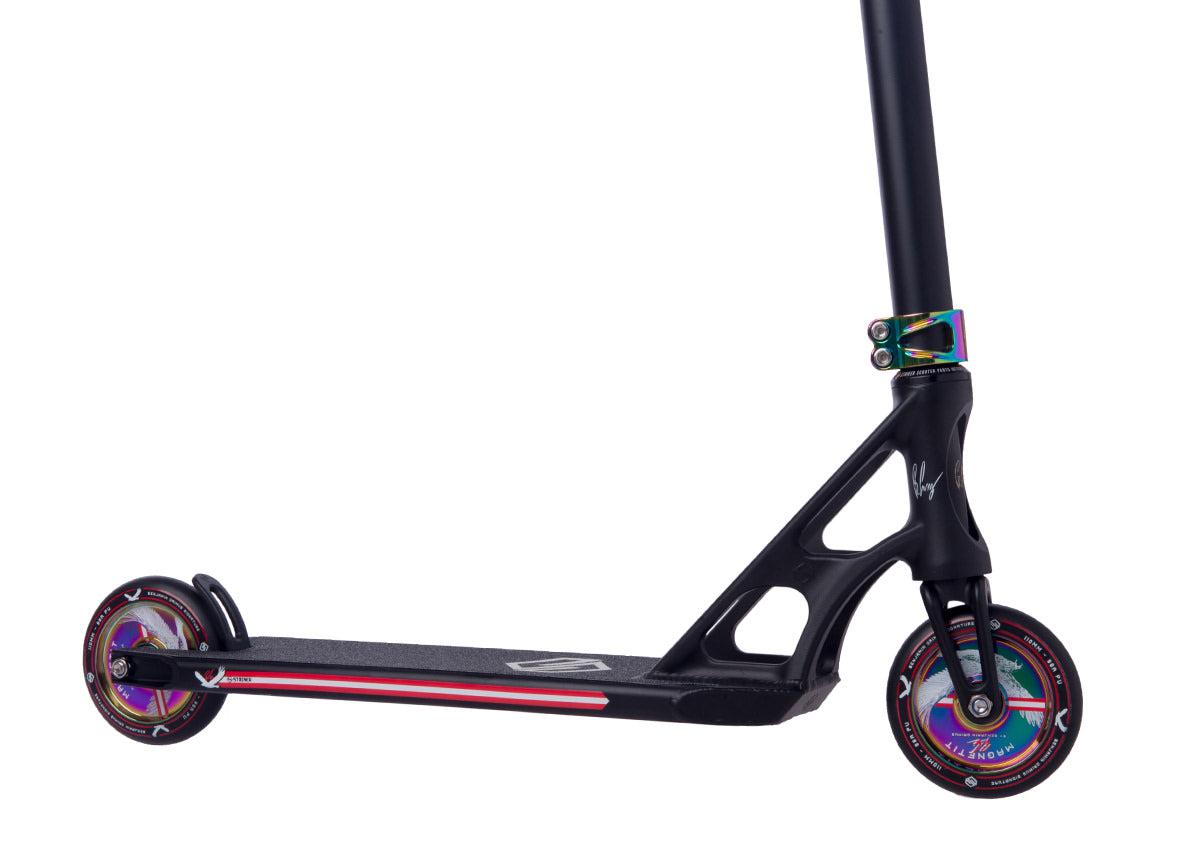 Striker BGSeakk Magnetit Hulajnoga Wyczynowa - Black/Rainbow- ScootWorld