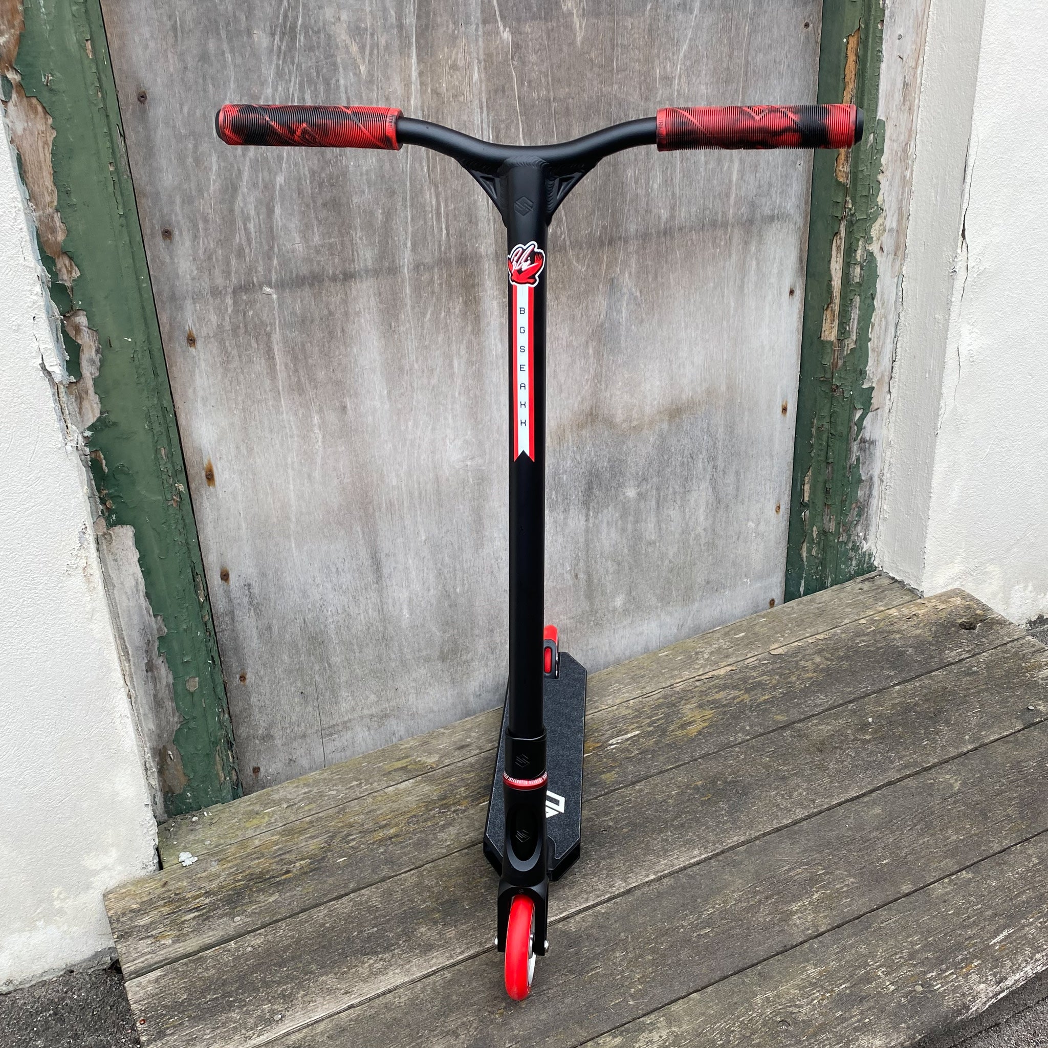 Striker Red & Black Custom Build - Black/Red- ScootWorld