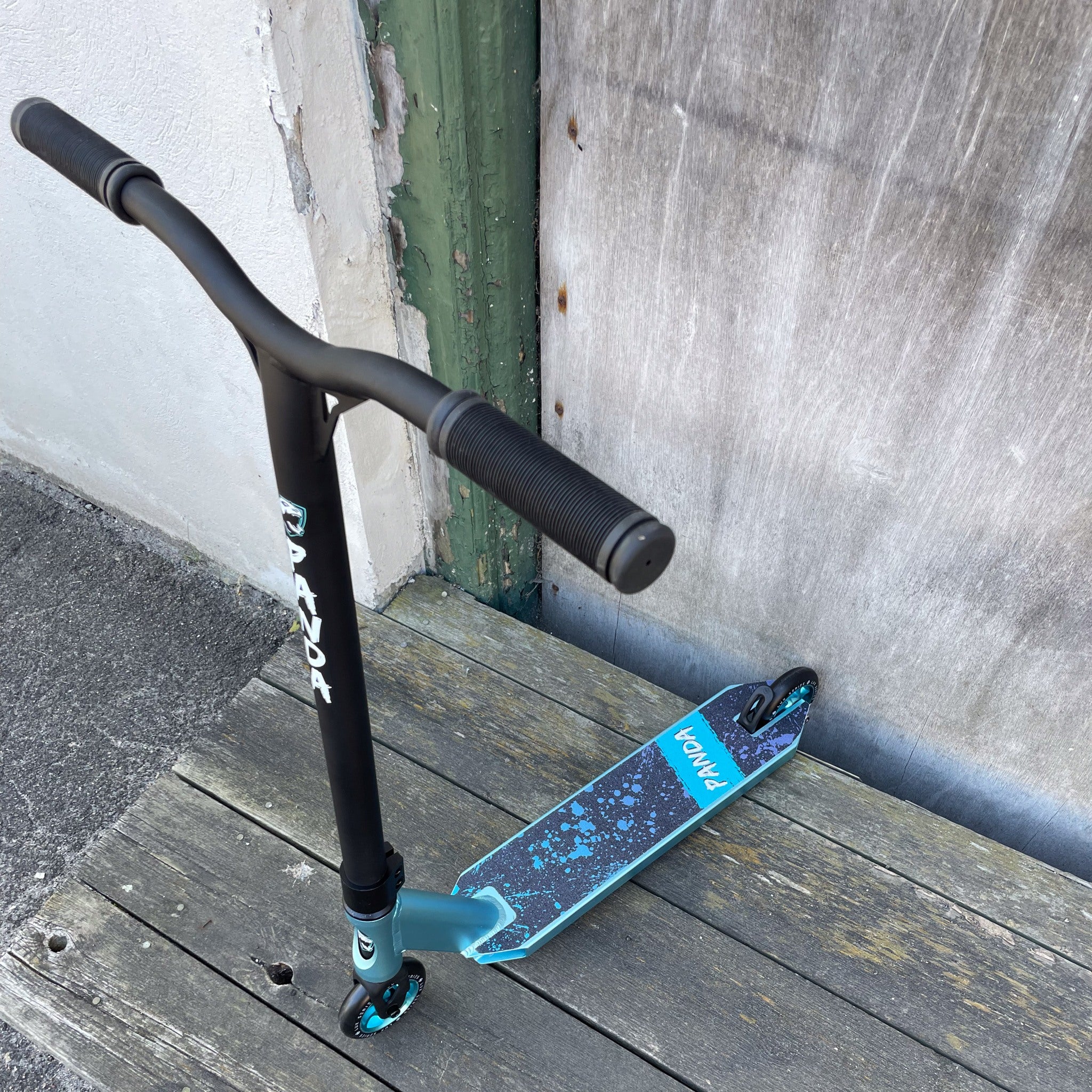 Panda Lux Custom Build - Black/Blue- ScootWorld