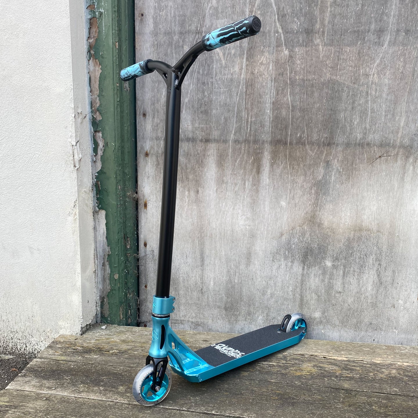 Striker Park Teal Custom Build - Black/Blue- ScootWorld